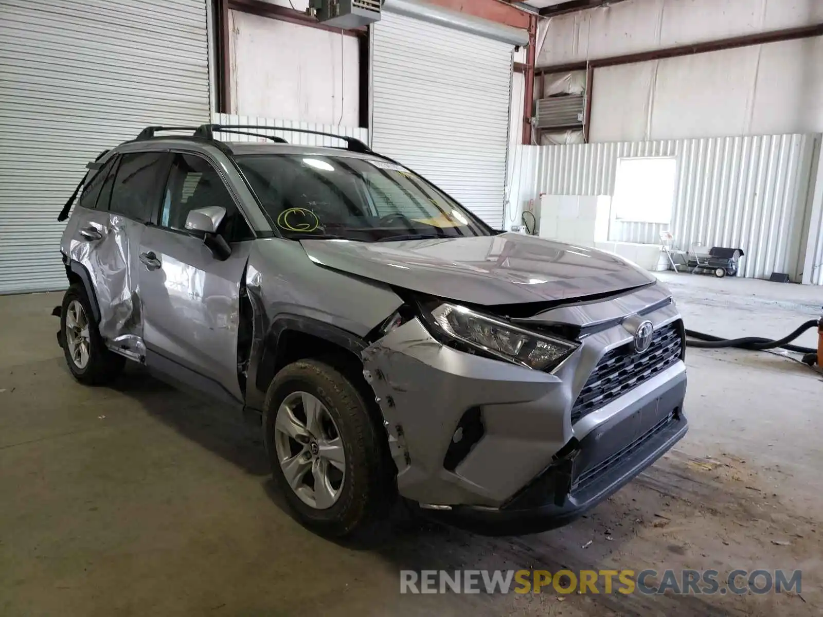 1 Photograph of a damaged car JTMW1RFVXKD018452 TOYOTA RAV4 2019