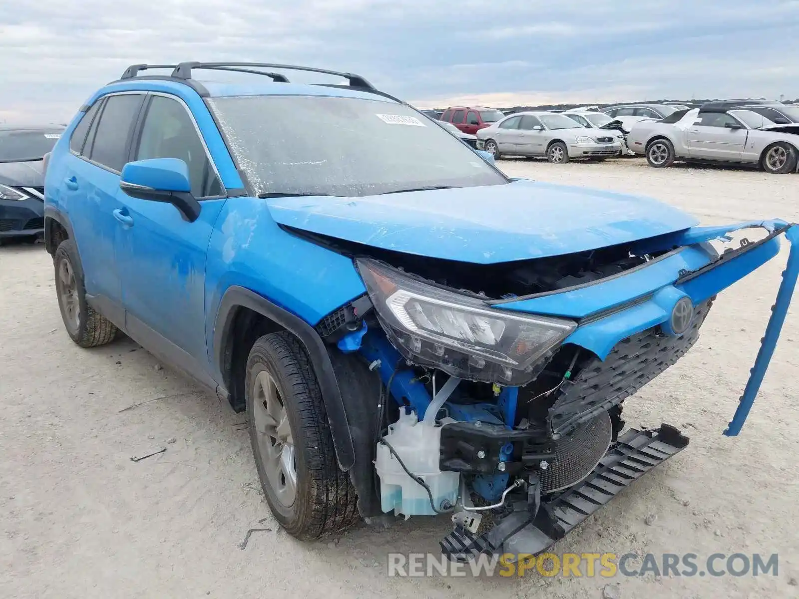 1 Photograph of a damaged car JTMW1RFVXKD023523 TOYOTA RAV4 2019