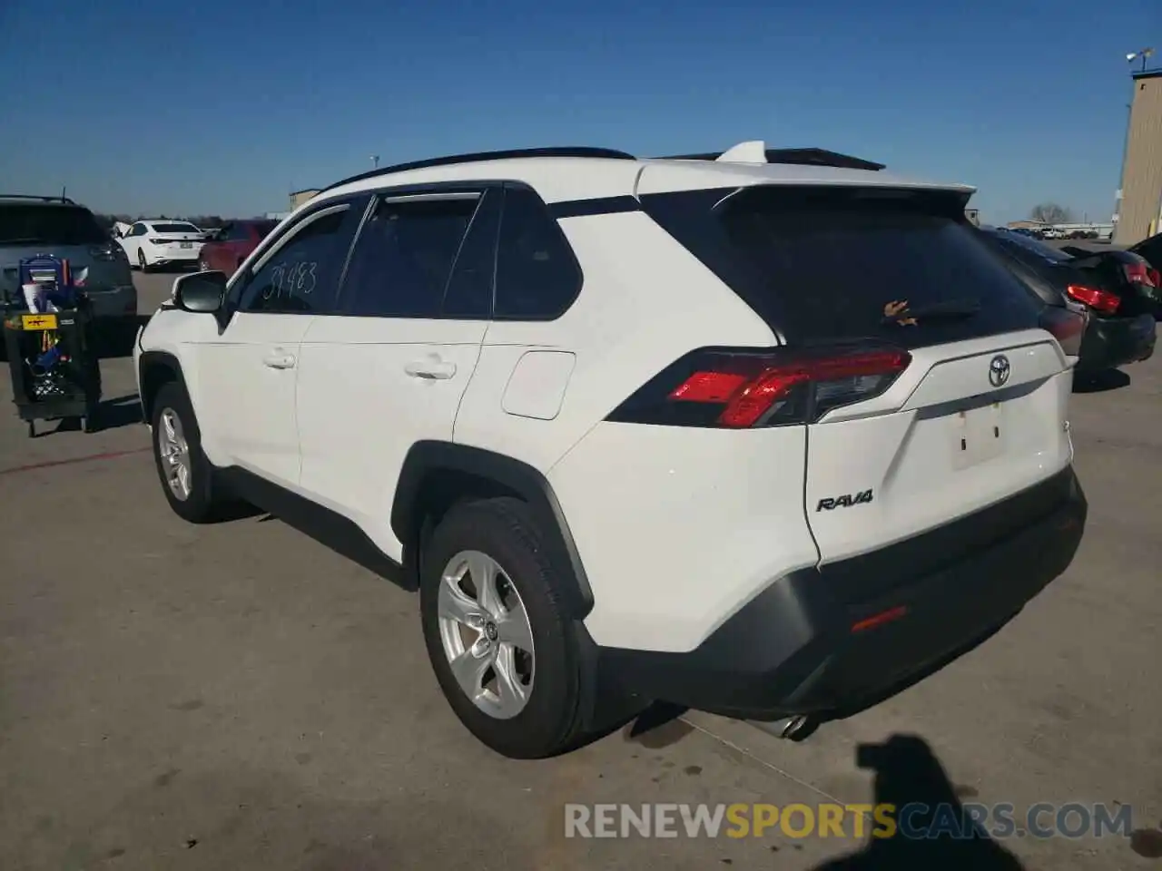 3 Фотография поврежденного автомобиля JTMW1RFVXKD024834 TOYOTA RAV4 2019