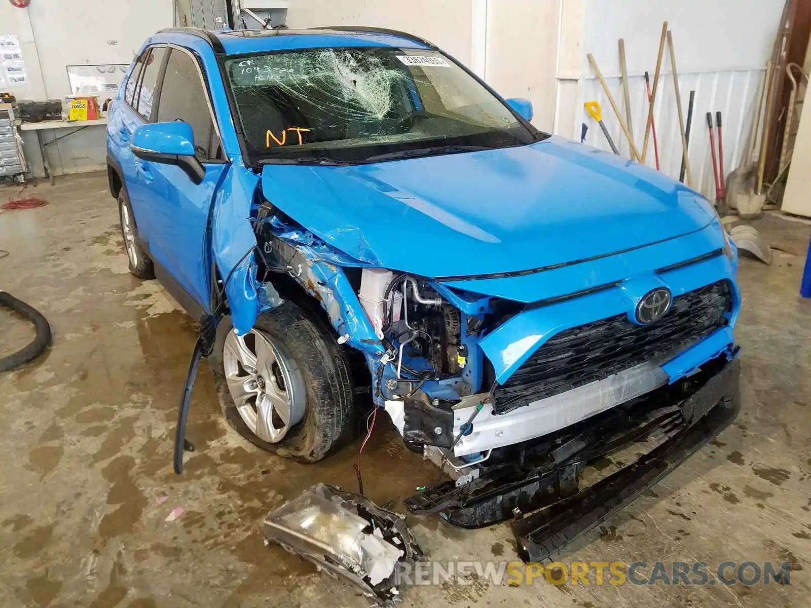 1 Photograph of a damaged car JTMW1RFVXKD025076 TOYOTA RAV4 2019