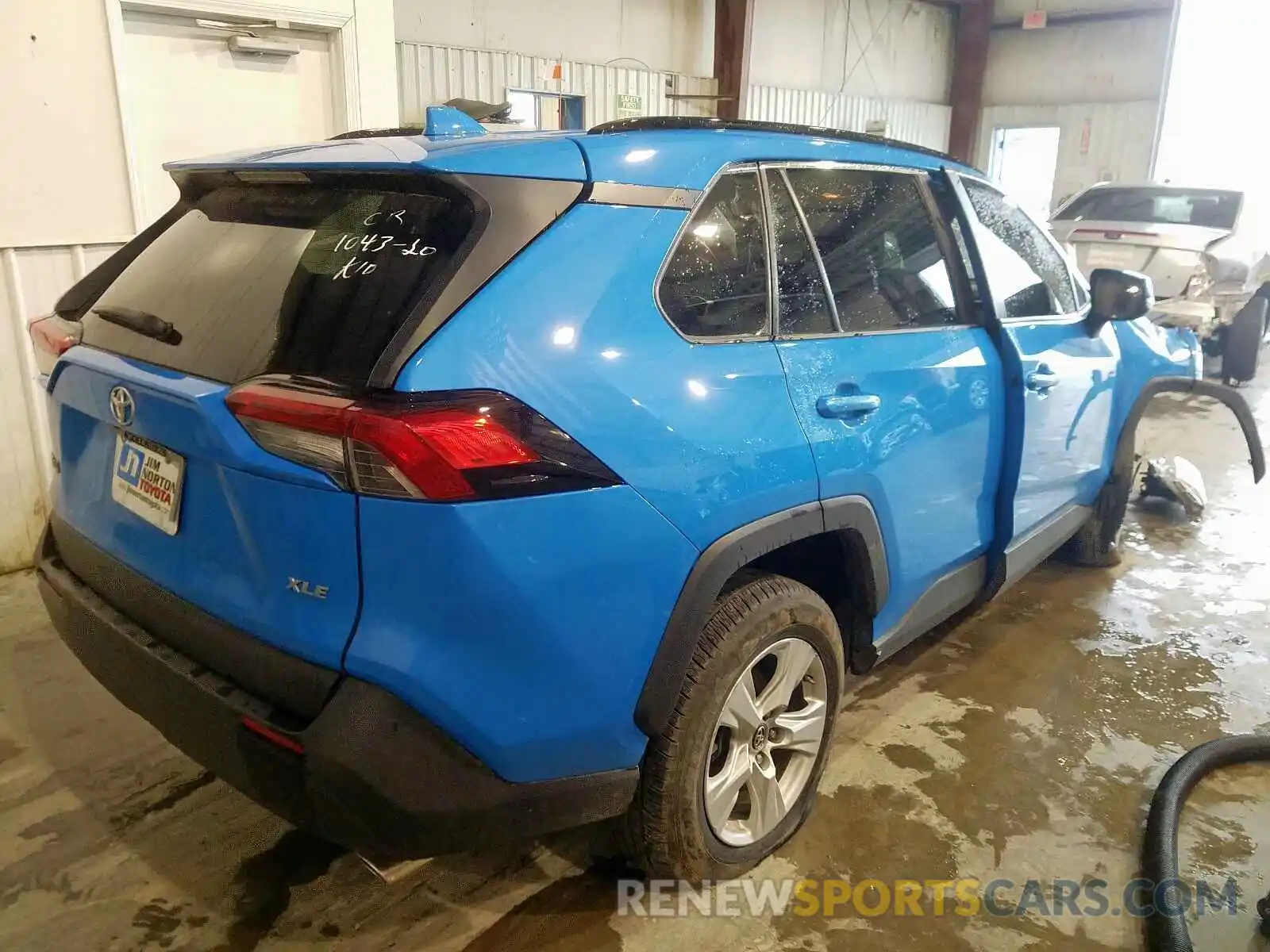 4 Фотография поврежденного автомобиля JTMW1RFVXKD025076 TOYOTA RAV4 2019