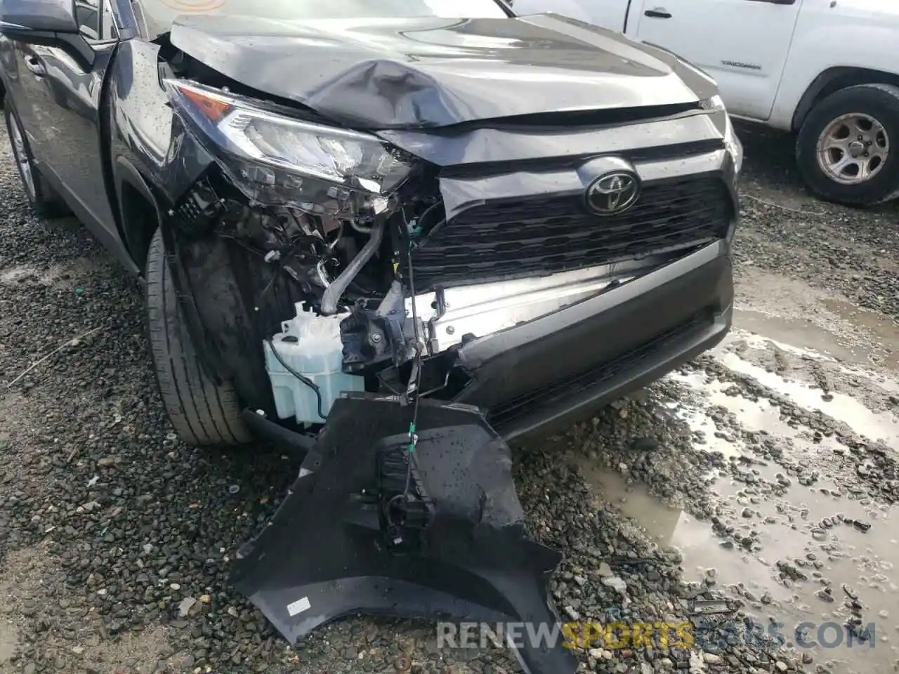 9 Photograph of a damaged car JTMW1RFVXKD034375 TOYOTA RAV4 2019