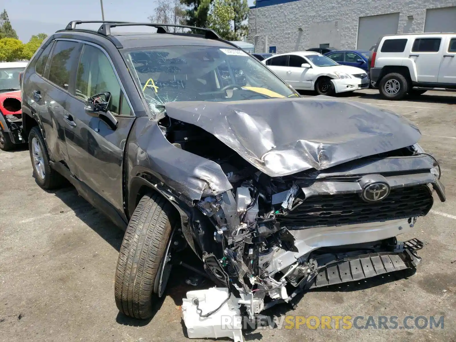 1 Photograph of a damaged car JTMW1RFVXKD040676 TOYOTA RAV4 2019