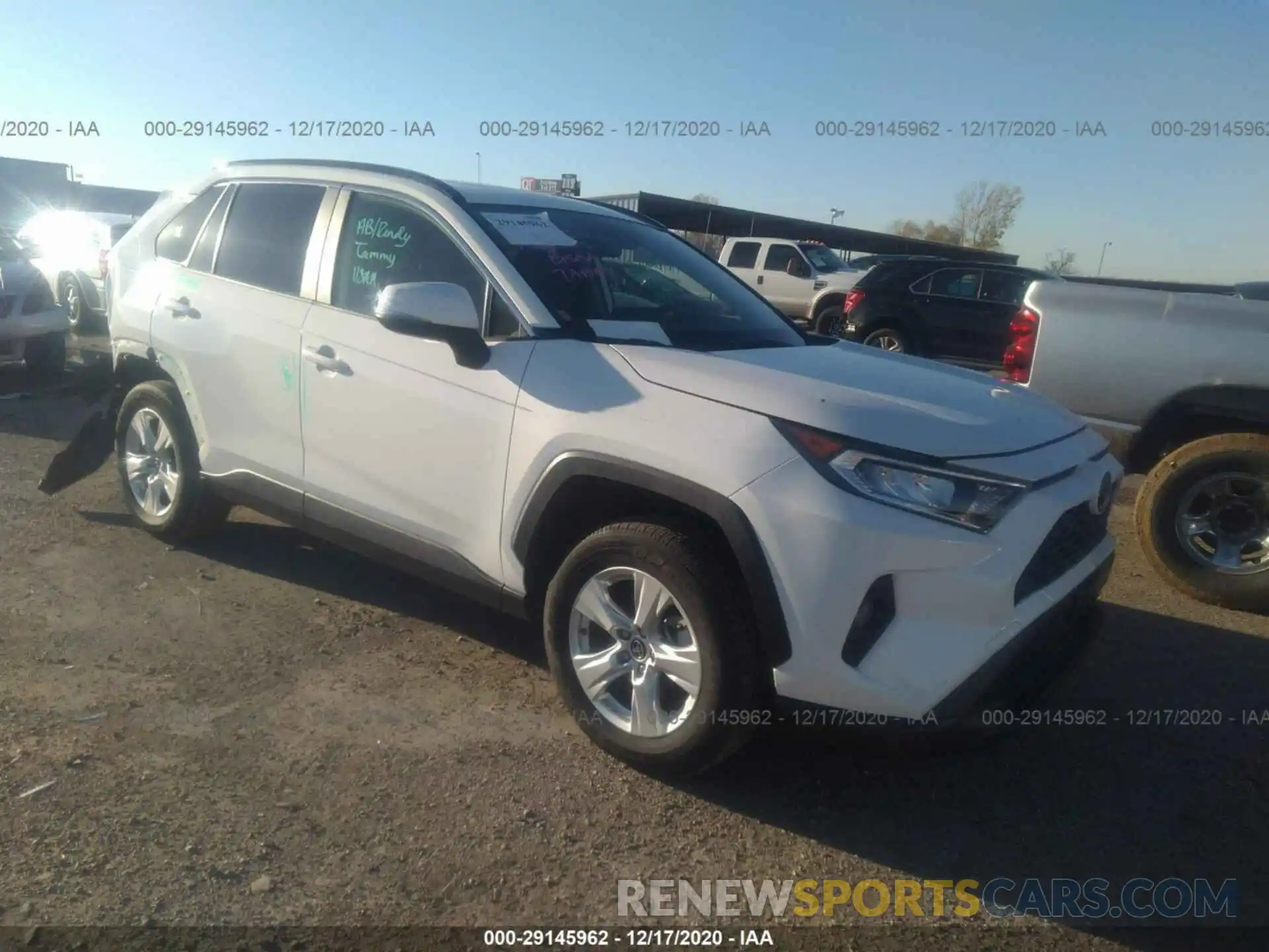 1 Photograph of a damaged car JTMW1RFVXKD500239 TOYOTA RAV4 2019