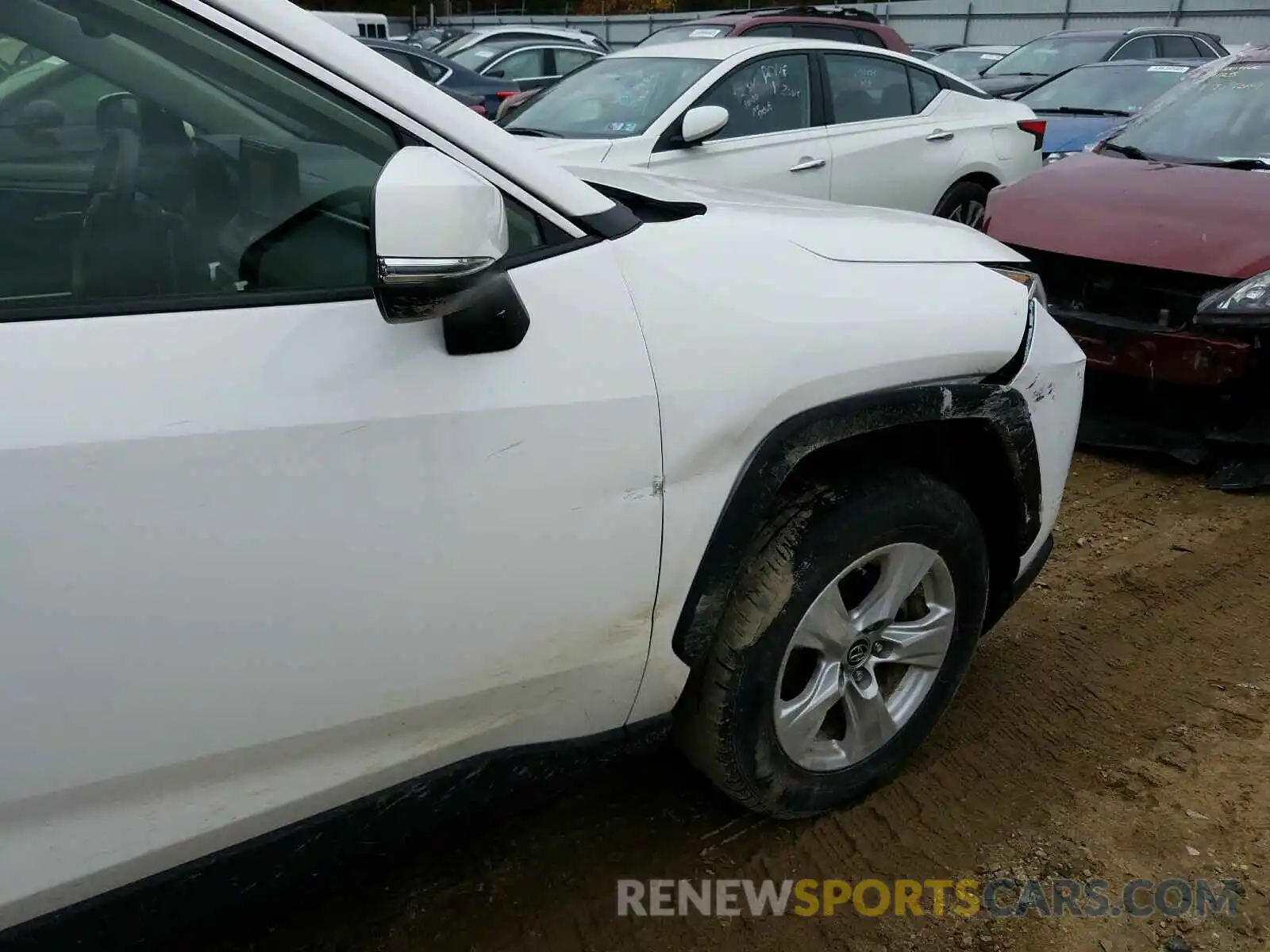 9 Photograph of a damaged car JTMW1RFVXKD502220 TOYOTA RAV4 2019