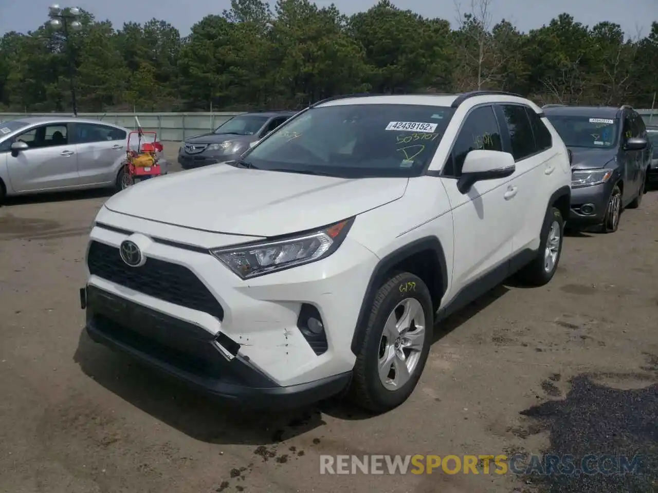 2 Фотография поврежденного автомобиля JTMW1RFVXKD503707 TOYOTA RAV4 2019