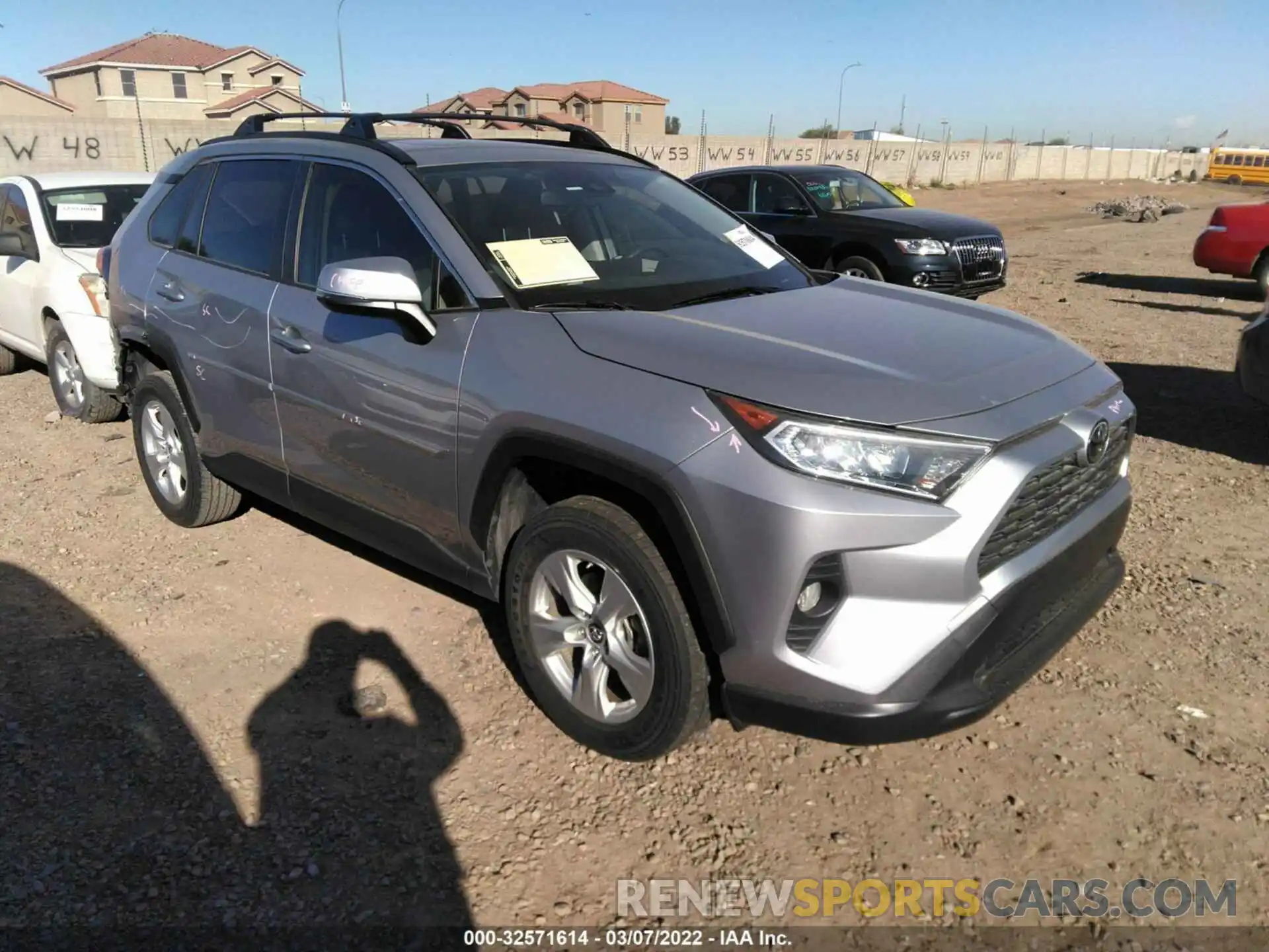 1 Photograph of a damaged car JTMW1RFVXKD504369 TOYOTA RAV4 2019