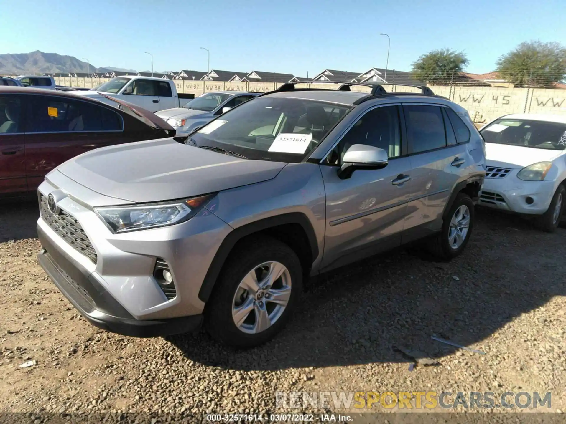 2 Фотография поврежденного автомобиля JTMW1RFVXKD504369 TOYOTA RAV4 2019