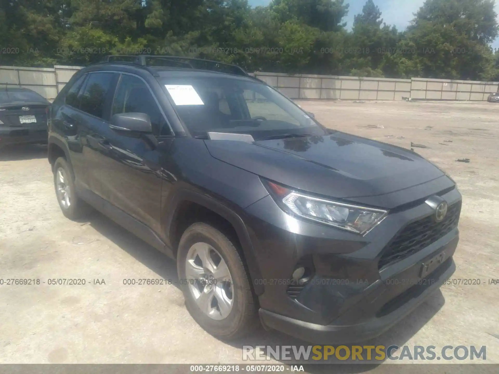 1 Photograph of a damaged car JTMW1RFVXKD505697 TOYOTA RAV4 2019