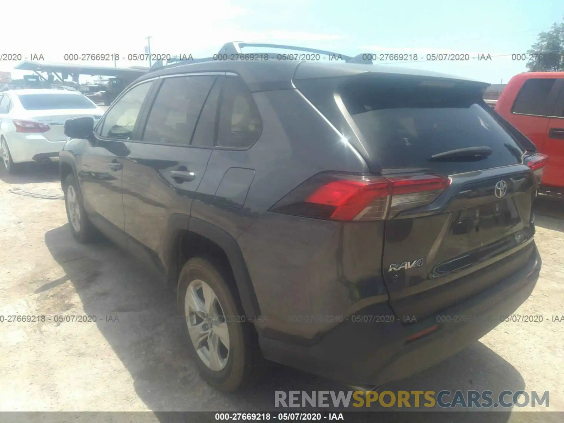 3 Фотография поврежденного автомобиля JTMW1RFVXKD505697 TOYOTA RAV4 2019