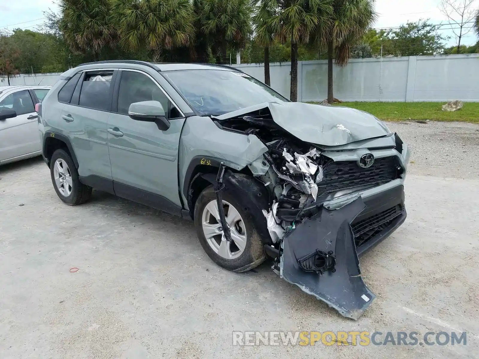 1 Photograph of a damaged car JTMW1RFVXKD506316 TOYOTA RAV4 2019