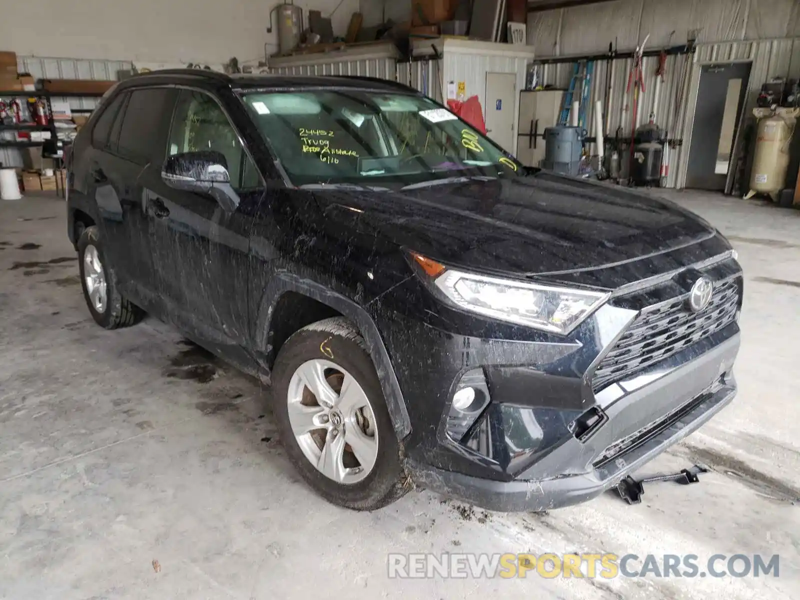 1 Photograph of a damaged car JTMW1RFVXKD509670 TOYOTA RAV4 2019