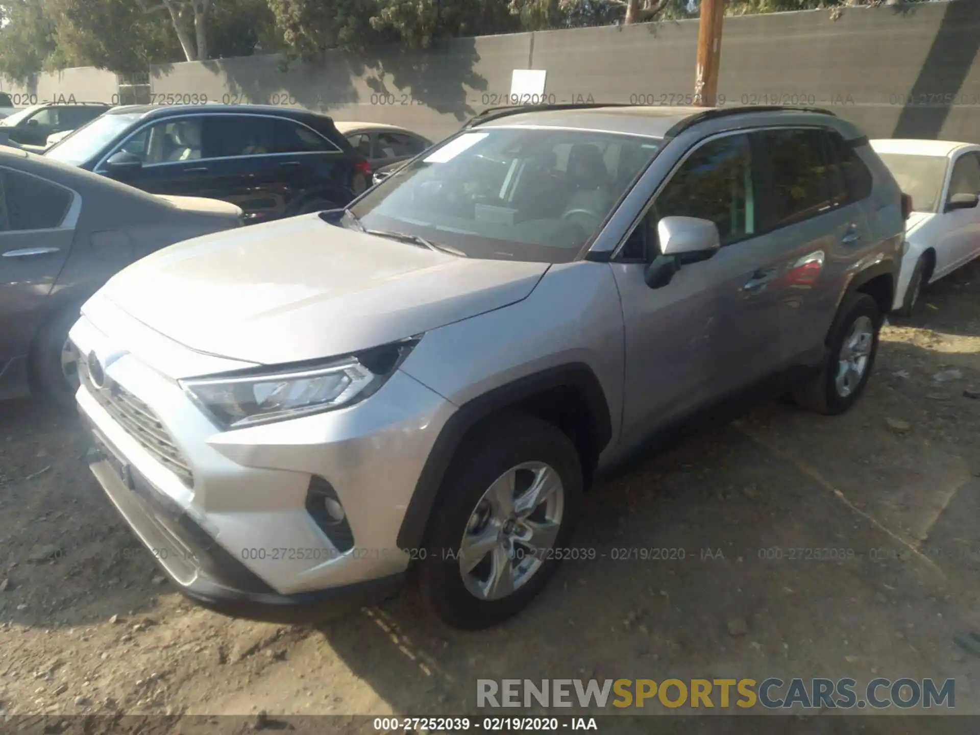 2 Фотография поврежденного автомобиля JTMW1RFVXKD511399 TOYOTA RAV4 2019