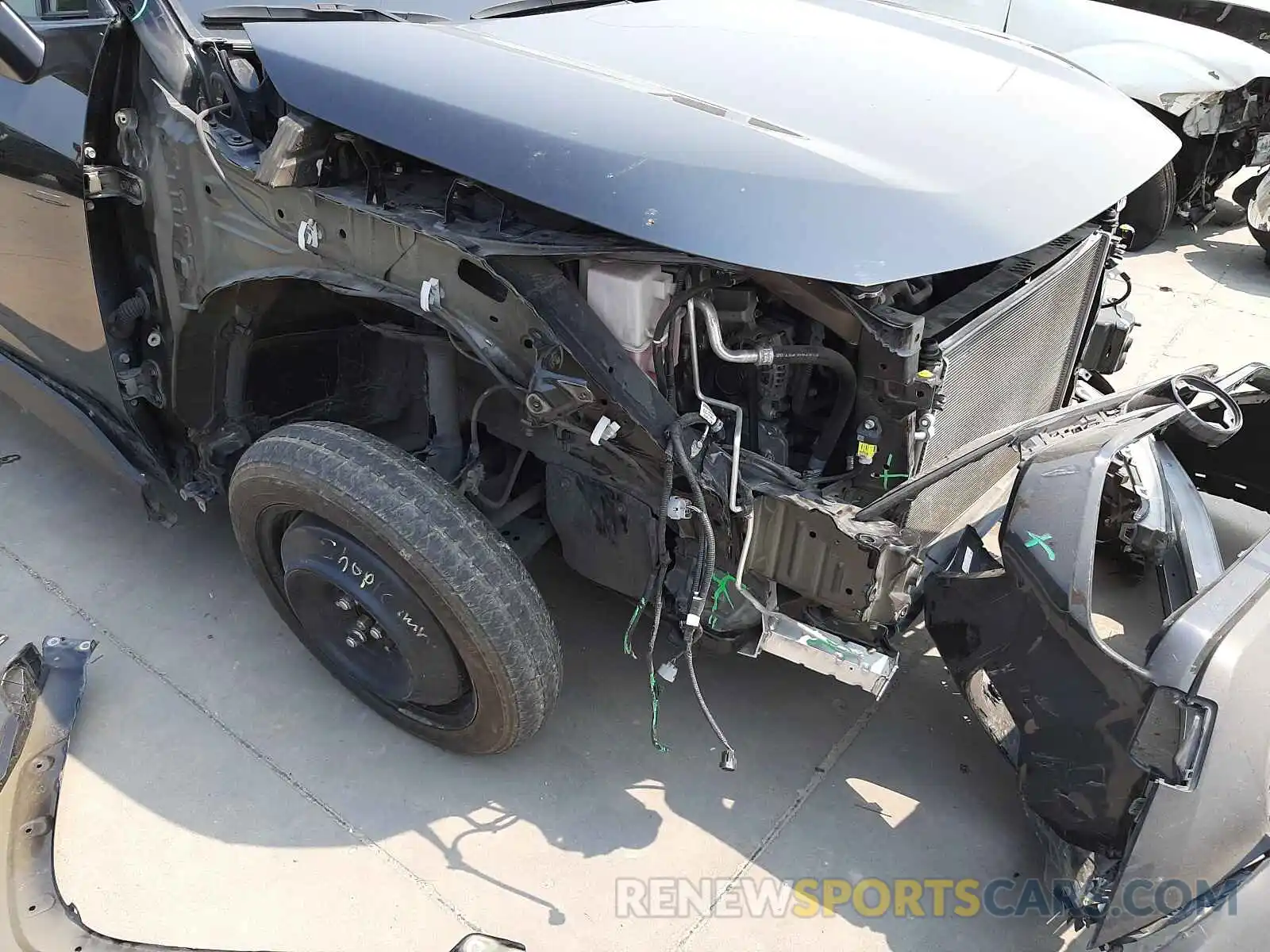 9 Photograph of a damaged car JTMW1RFVXKD512603 TOYOTA RAV4 2019