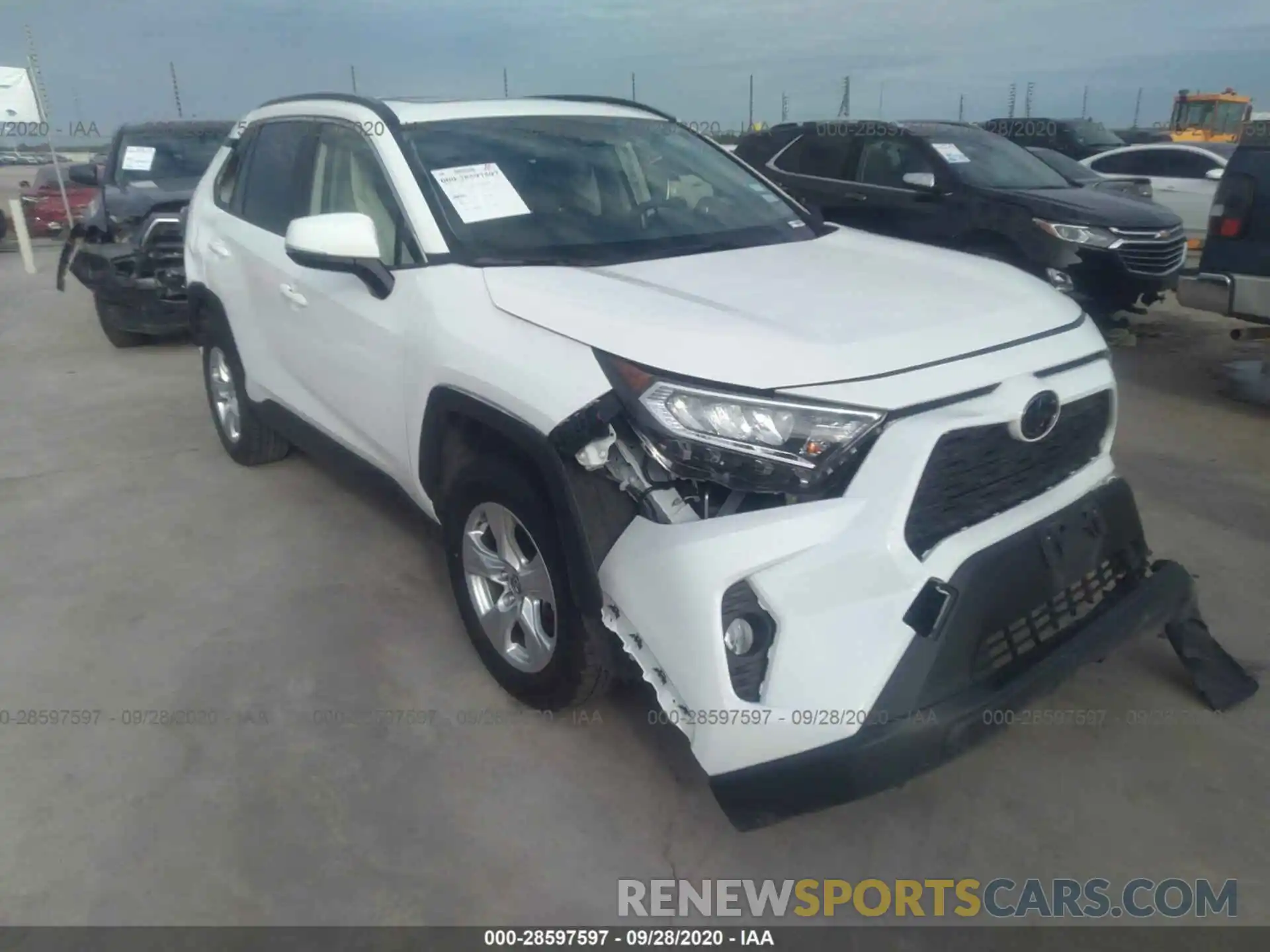 1 Photograph of a damaged car JTMW1RFVXKJ015973 TOYOTA RAV4 2019