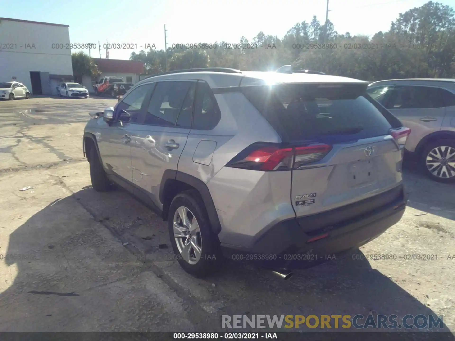 3 Фотография поврежденного автомобиля JTMW1RFZ4KD013733 TOYOTA RAV4 2019