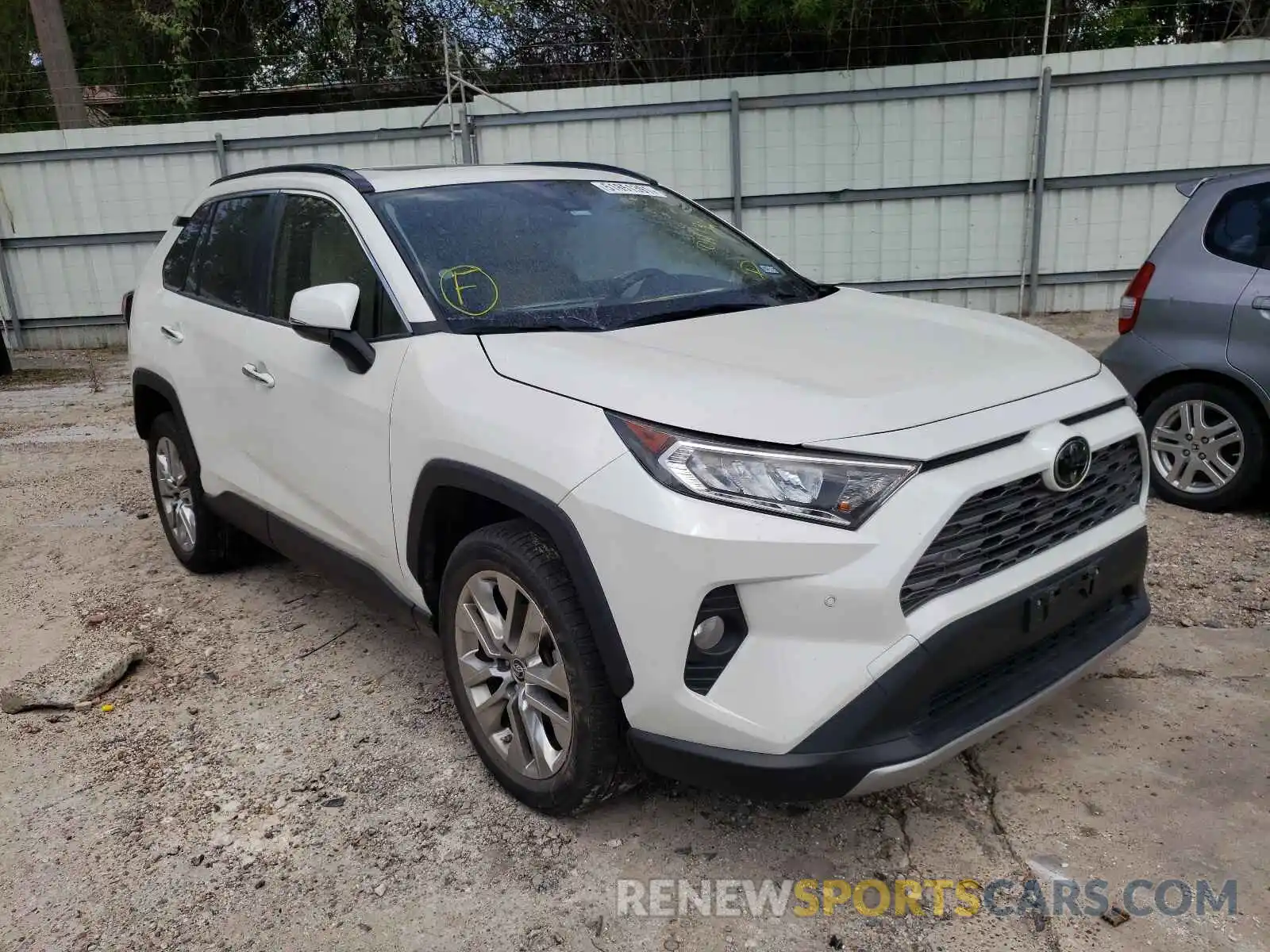 1 Photograph of a damaged car JTMY1RFV0KD011132 TOYOTA RAV4 2019