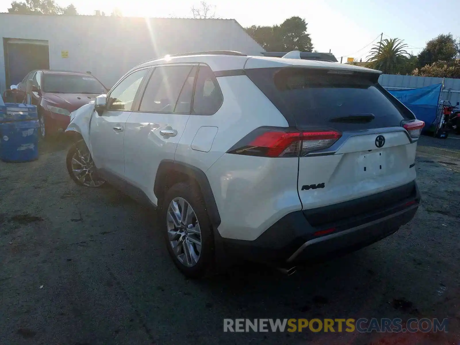 3 Photograph of a damaged car JTMY1RFV0KD517172 TOYOTA RAV4 2019