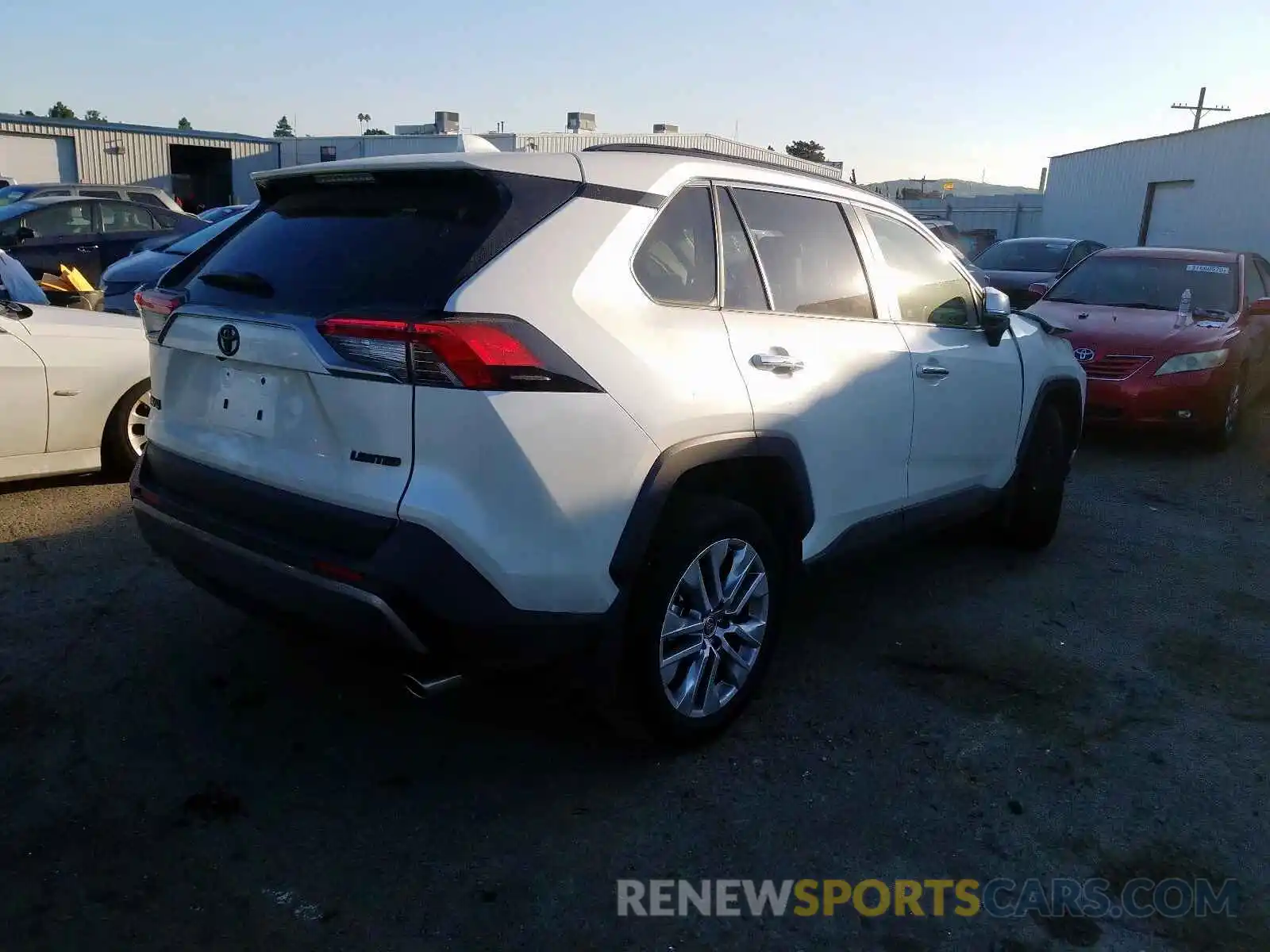 4 Photograph of a damaged car JTMY1RFV0KD517172 TOYOTA RAV4 2019