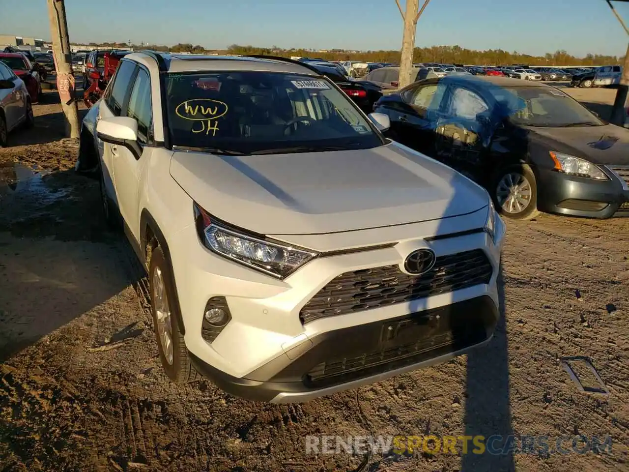 1 Photograph of a damaged car JTMY1RFV0KJ004487 TOYOTA RAV4 2019