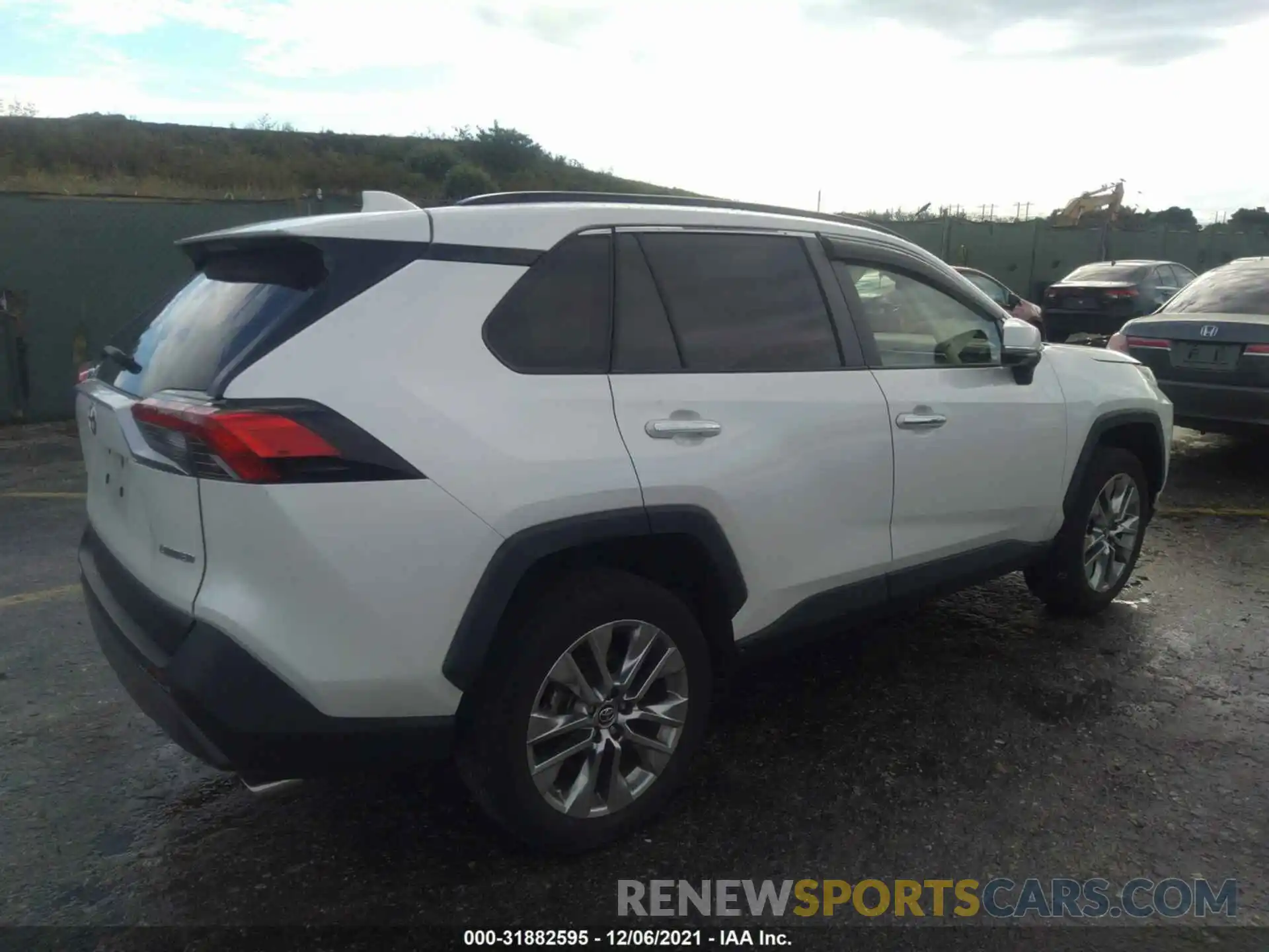 4 Photograph of a damaged car JTMY1RFV1KD010801 TOYOTA RAV4 2019