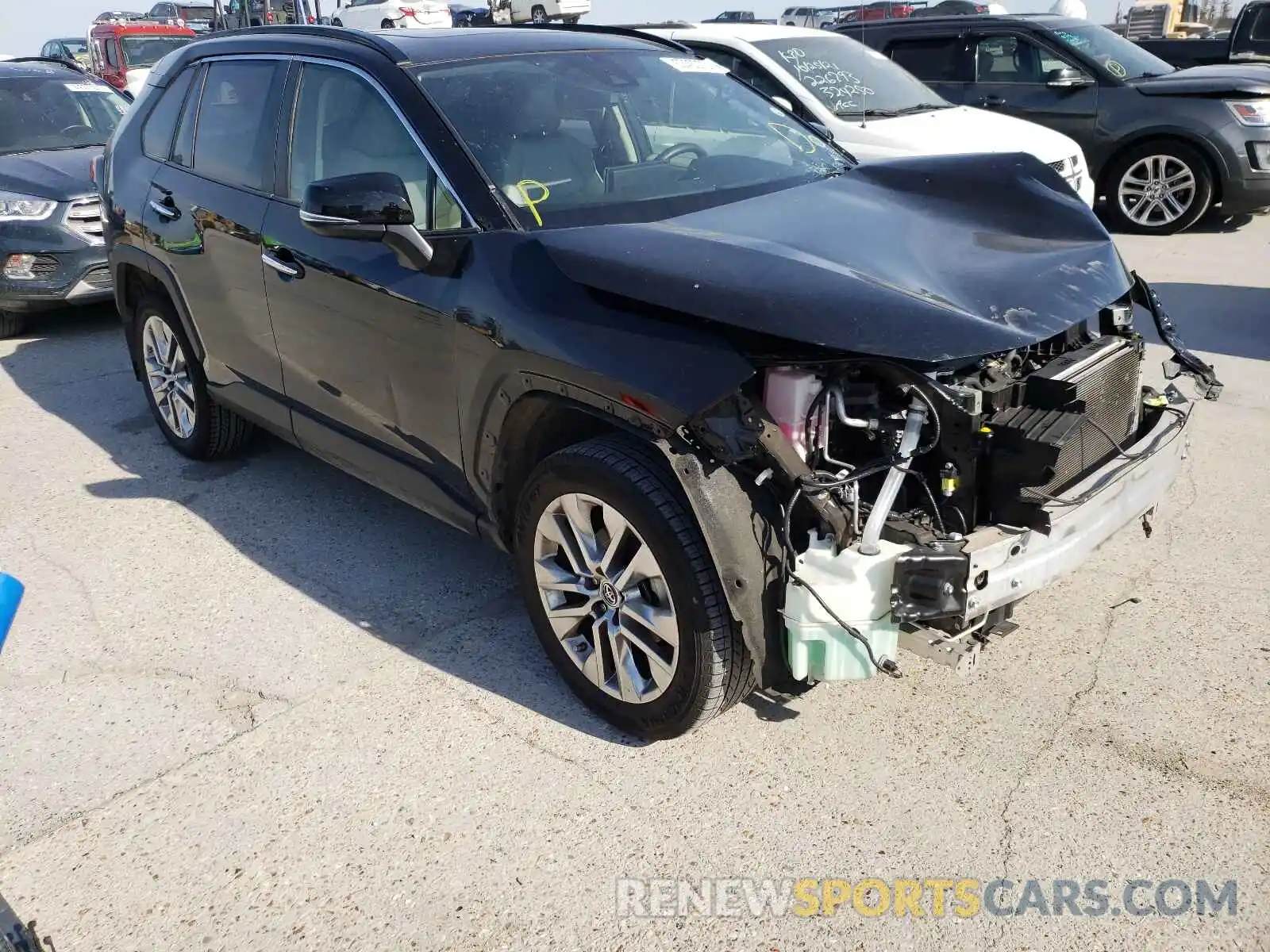 1 Photograph of a damaged car JTMY1RFV1KJ004868 TOYOTA RAV4 2019