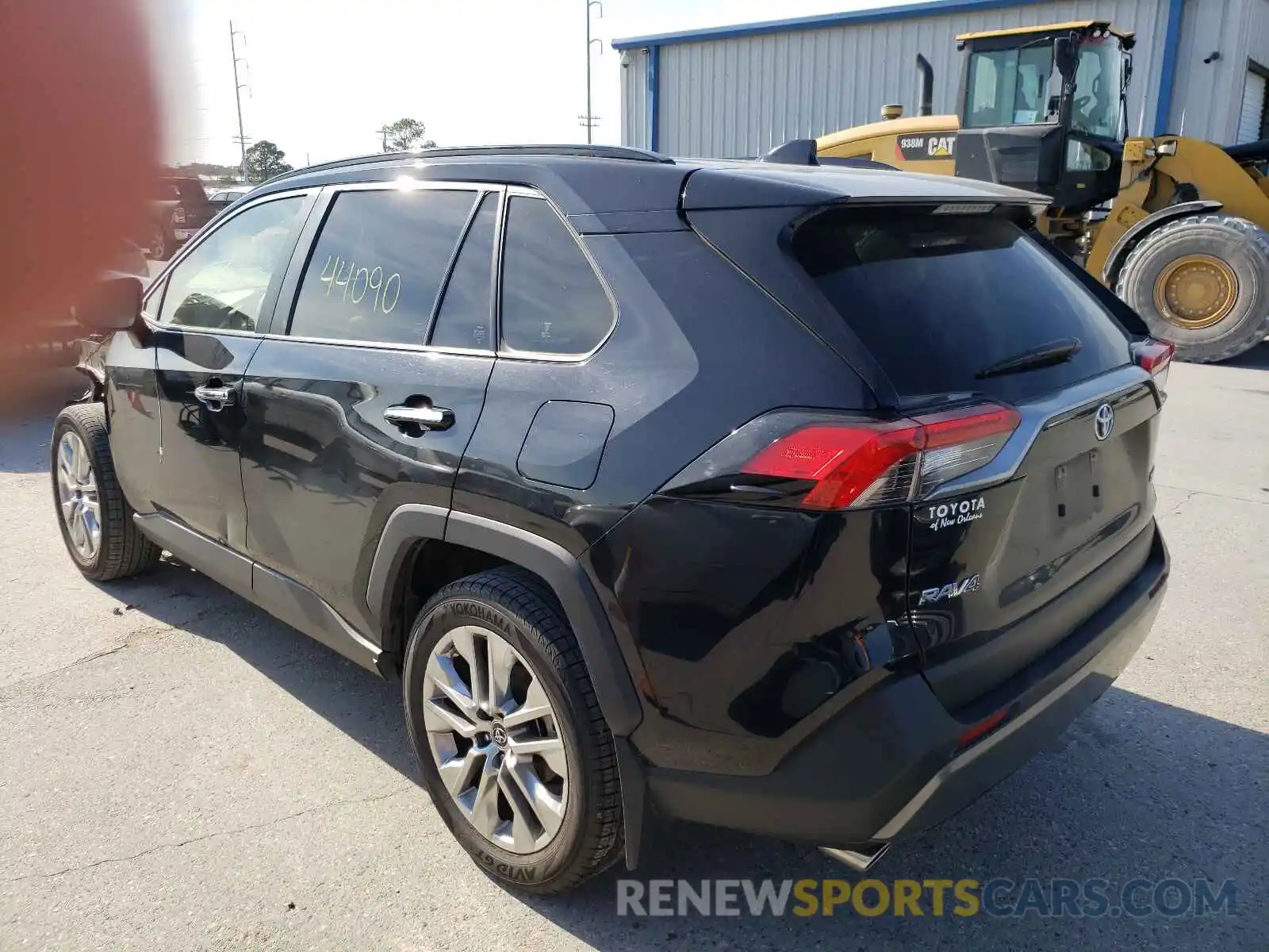 3 Фотография поврежденного автомобиля JTMY1RFV1KJ004868 TOYOTA RAV4 2019