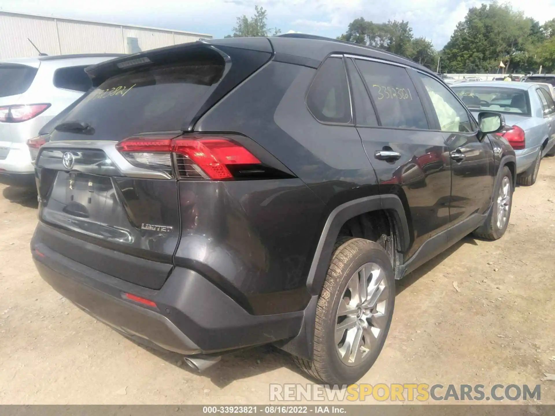 4 Фотография поврежденного автомобиля JTMY1RFV2KD030197 TOYOTA RAV4 2019