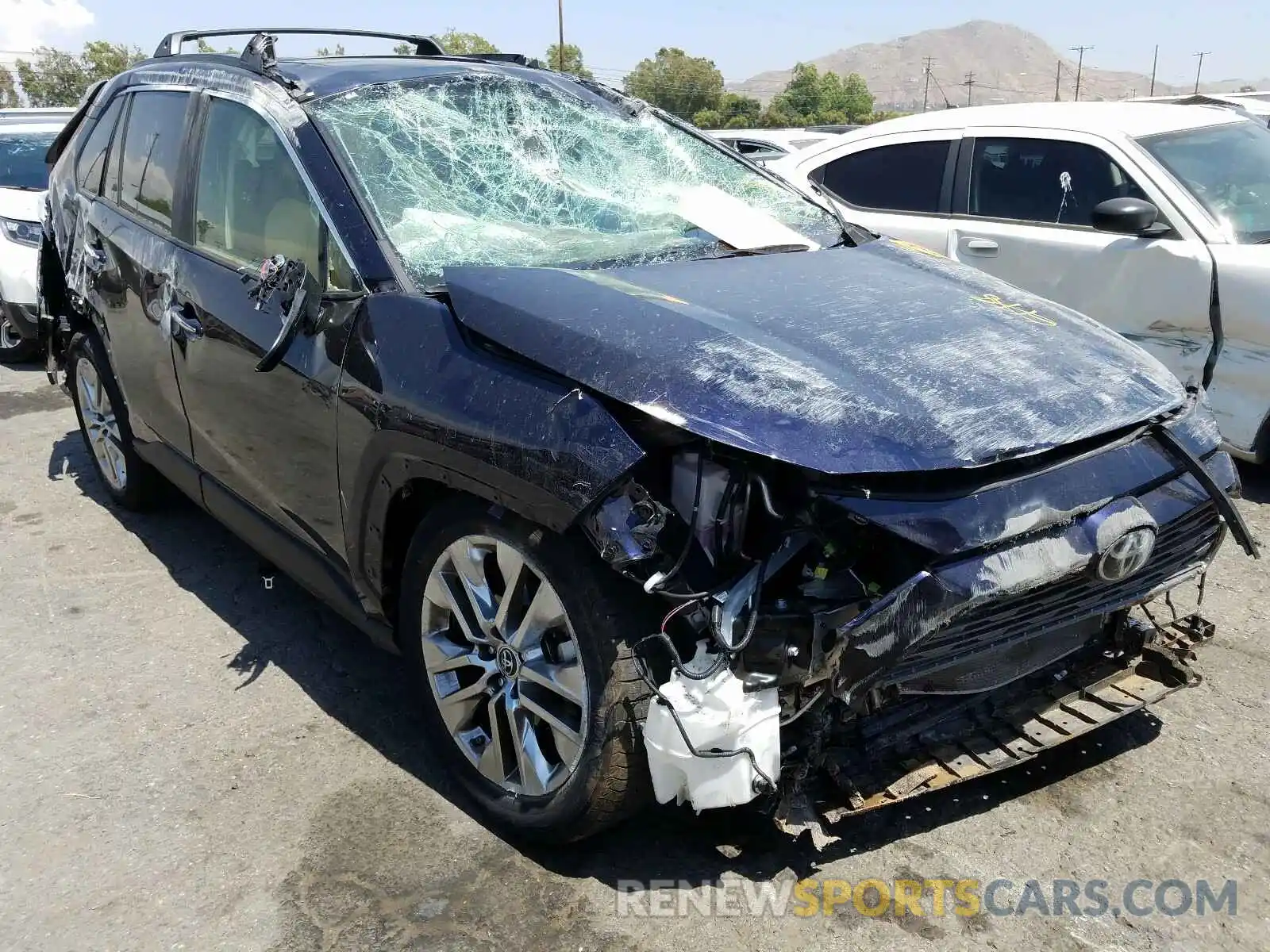 1 Photograph of a damaged car JTMY1RFV2KD508358 TOYOTA RAV4 2019