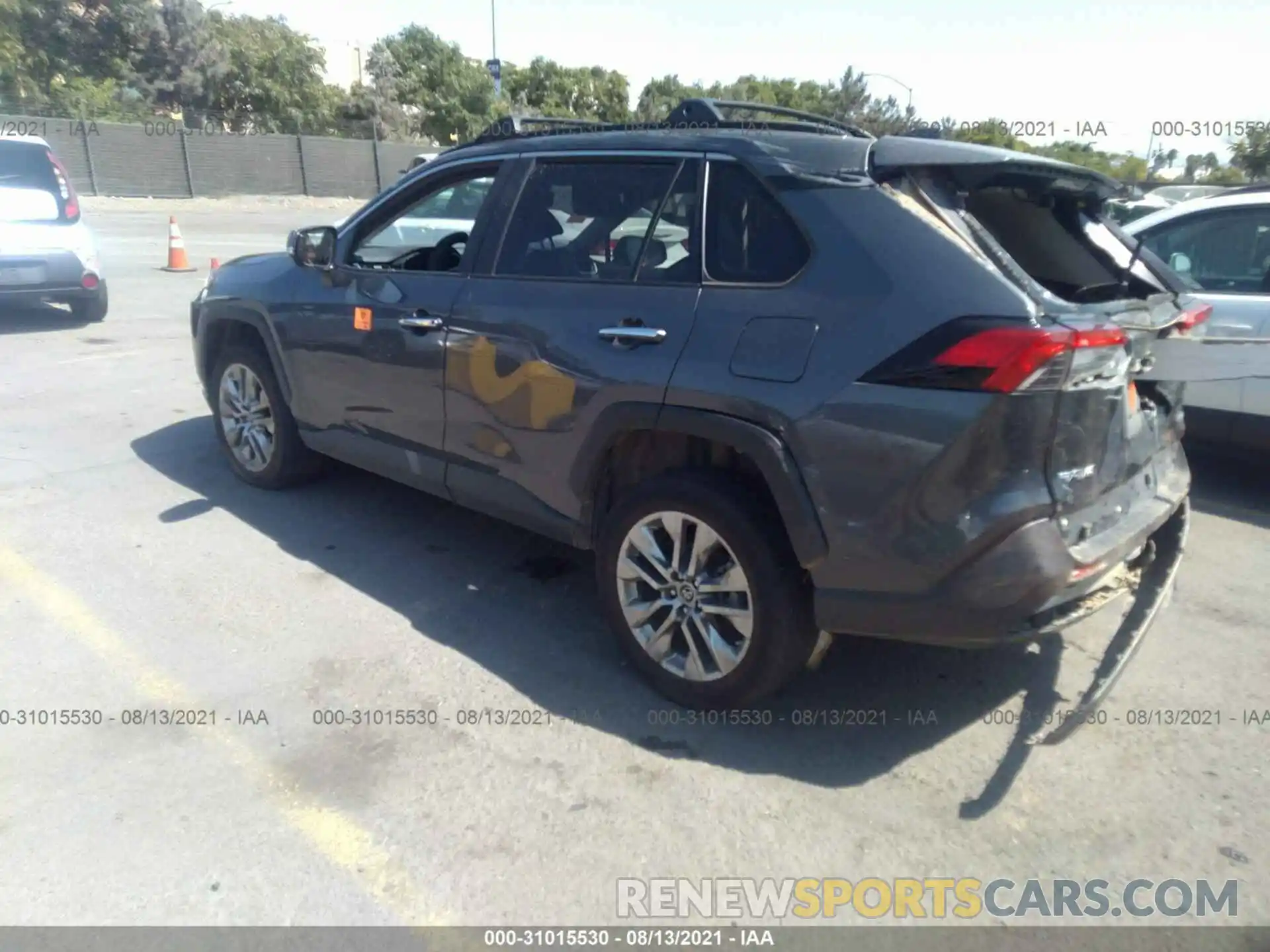 3 Photograph of a damaged car JTMY1RFV4KD500889 TOYOTA RAV4 2019