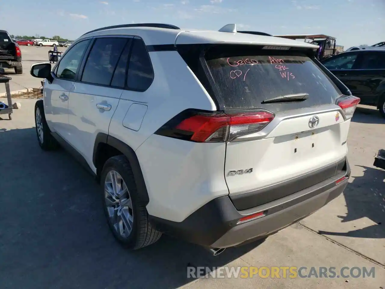 3 Photograph of a damaged car JTMY1RFV5KD019792 TOYOTA RAV4 2019