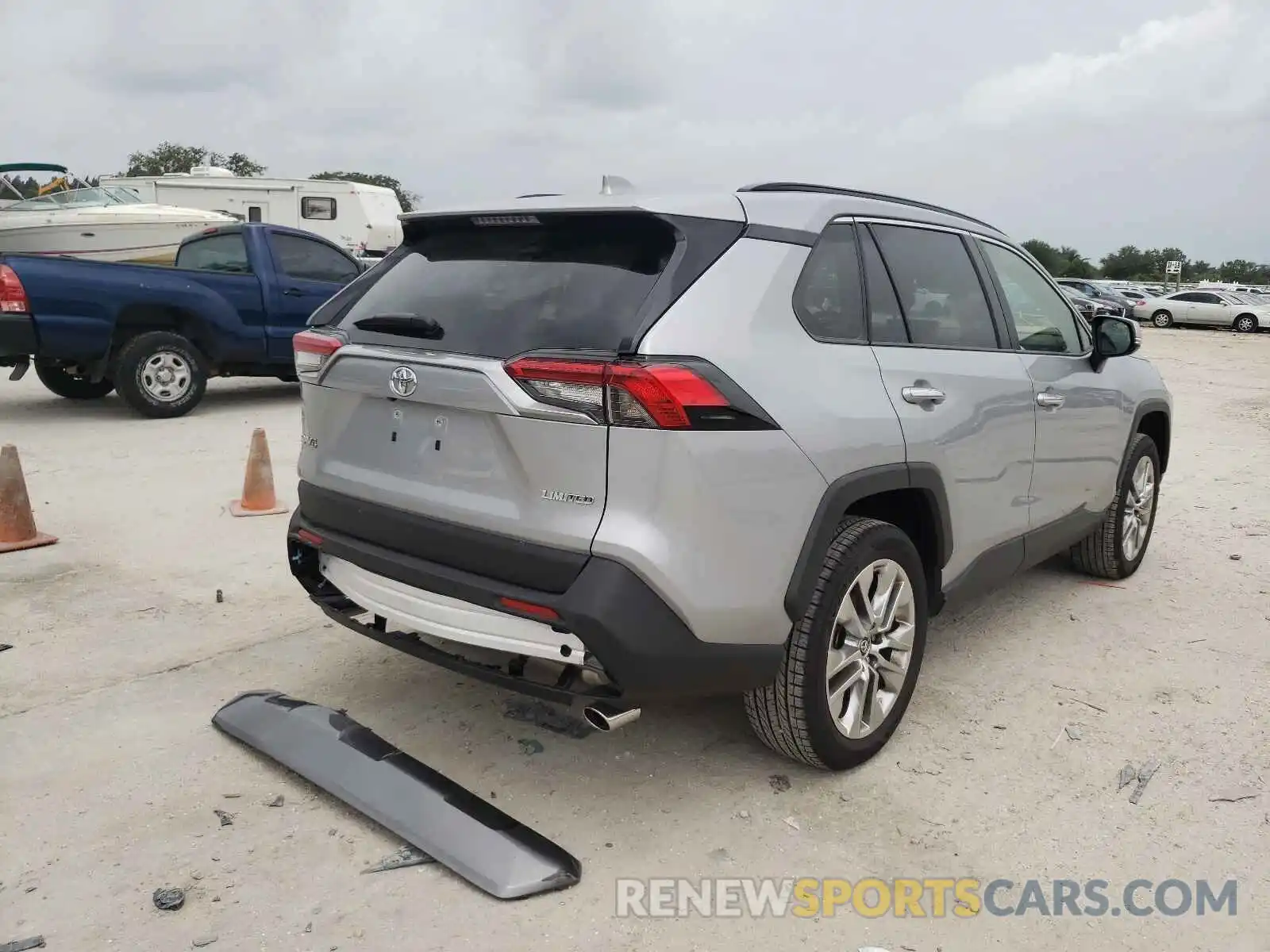 4 Photograph of a damaged car JTMY1RFV5KD510234 TOYOTA RAV4 2019