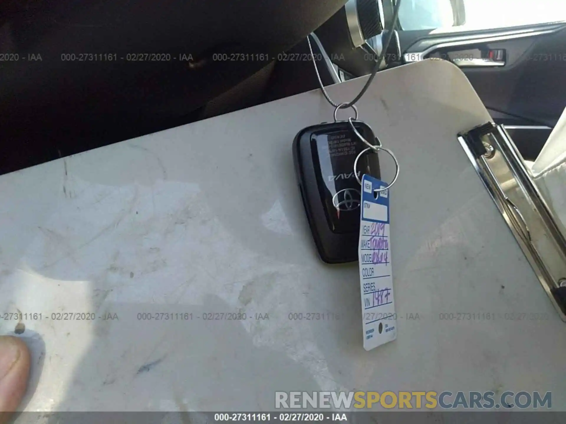 11 Photograph of a damaged car JTMY1RFV5KD511352 TOYOTA RAV4 2019