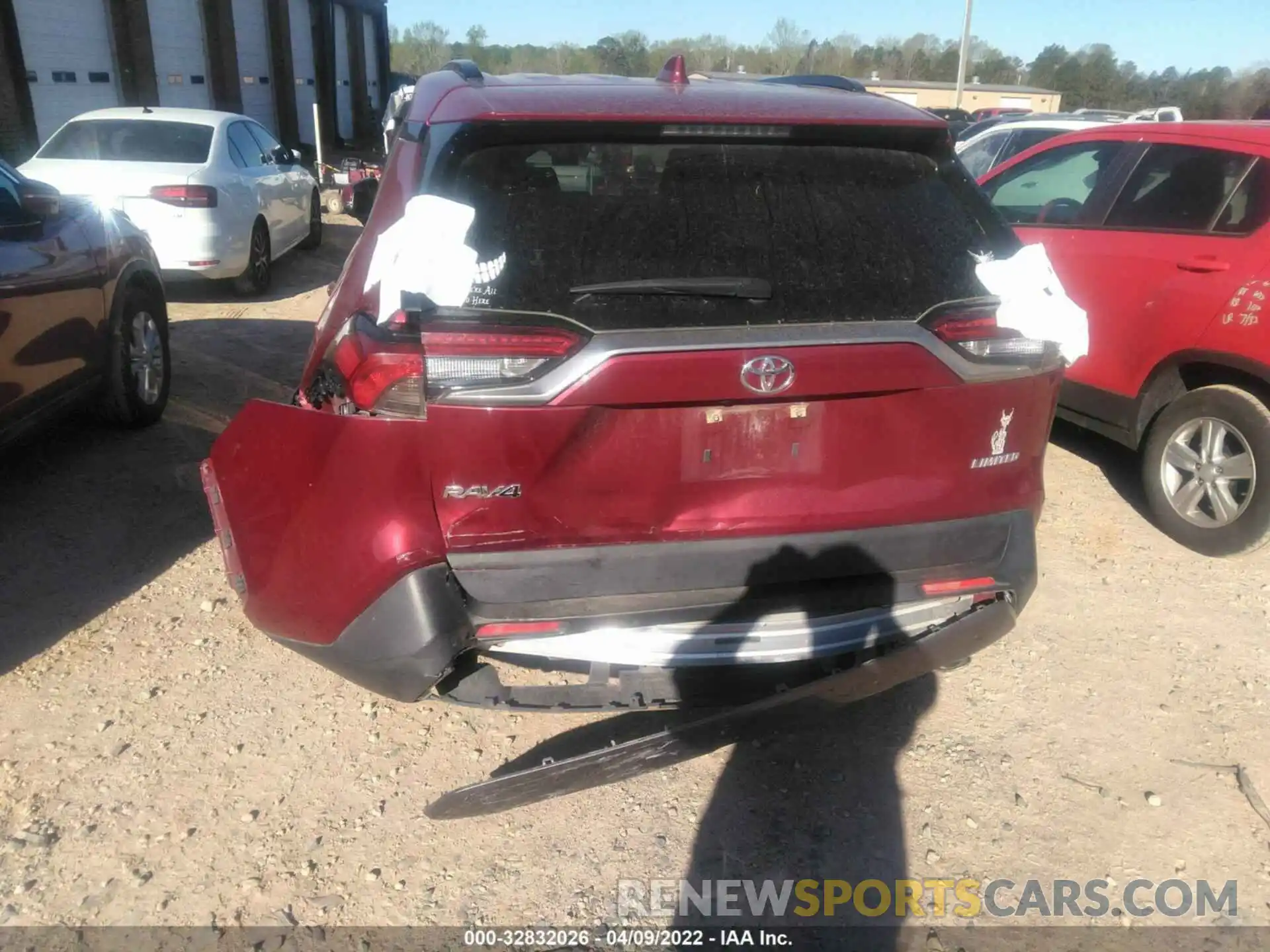 6 Photograph of a damaged car JTMY1RFV6KD007330 TOYOTA RAV4 2019