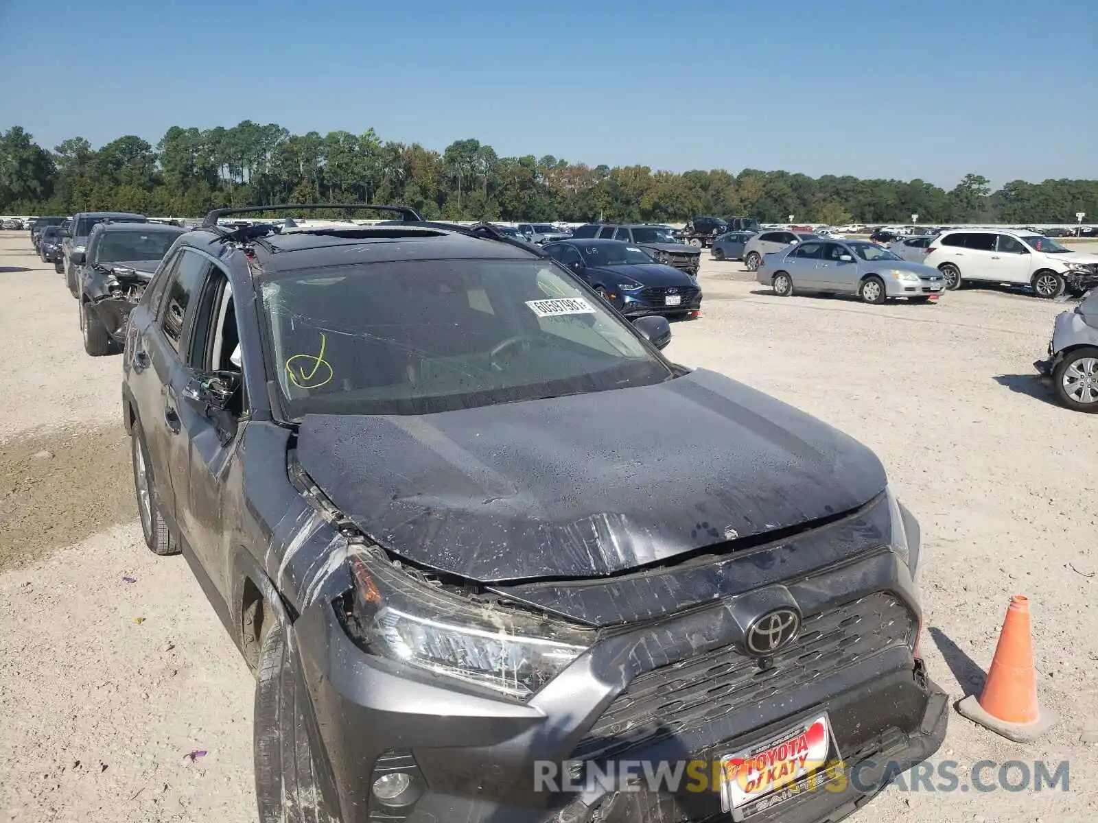 9 Photograph of a damaged car JTMY1RFV6KD515653 TOYOTA RAV4 2019