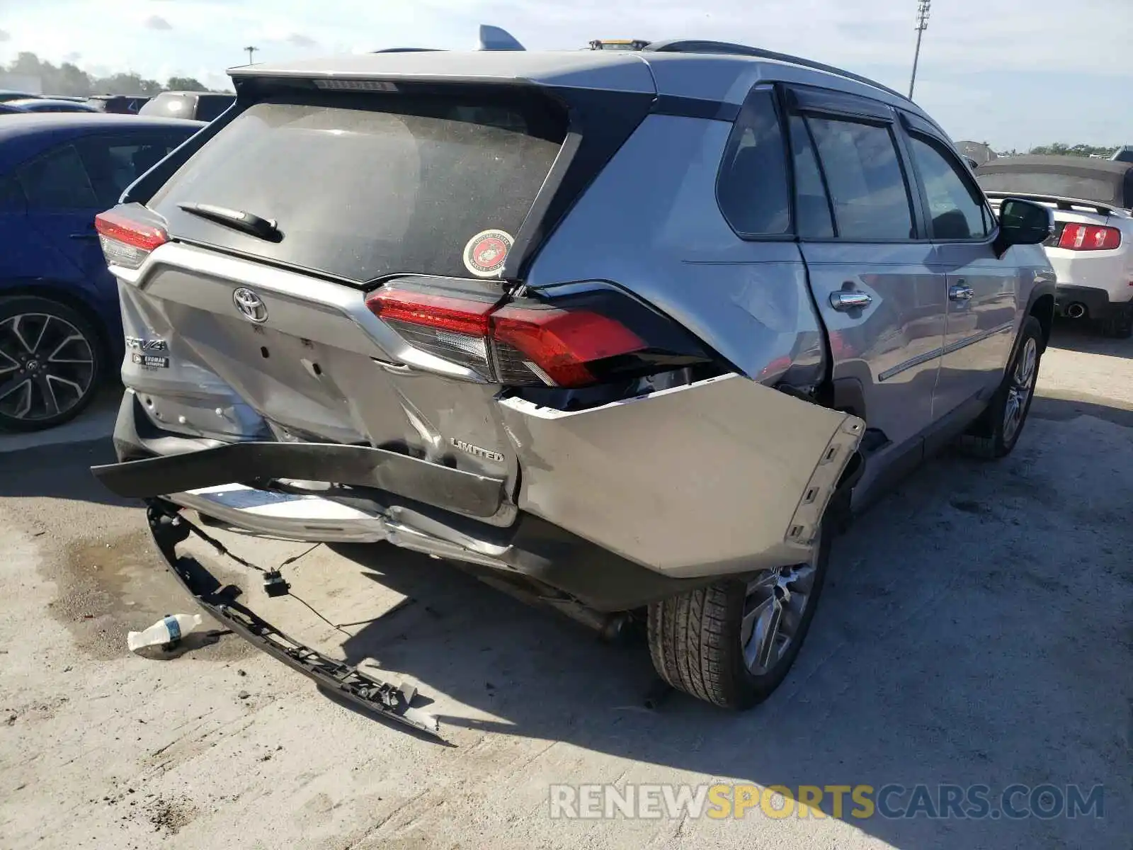 4 Photograph of a damaged car JTMY1RFV7KD510445 TOYOTA RAV4 2019