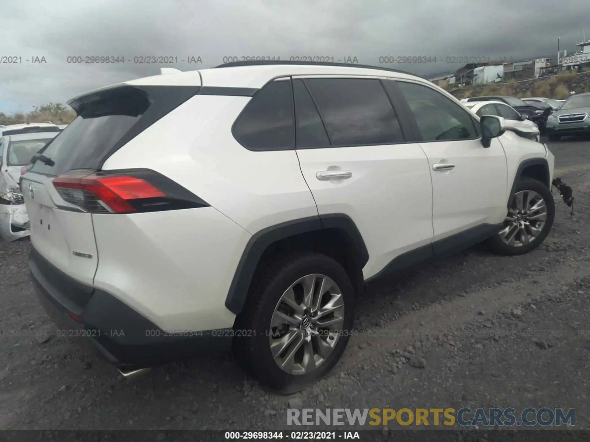 4 Photograph of a damaged car JTMY1RFV9KD021254 TOYOTA RAV4 2019