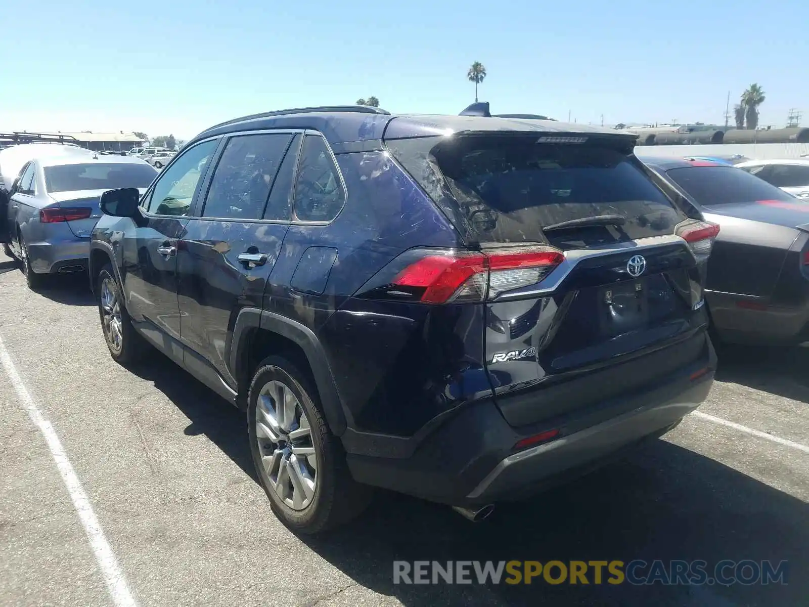 3 Photograph of a damaged car JTMY1RFV9KD035350 TOYOTA RAV4 2019