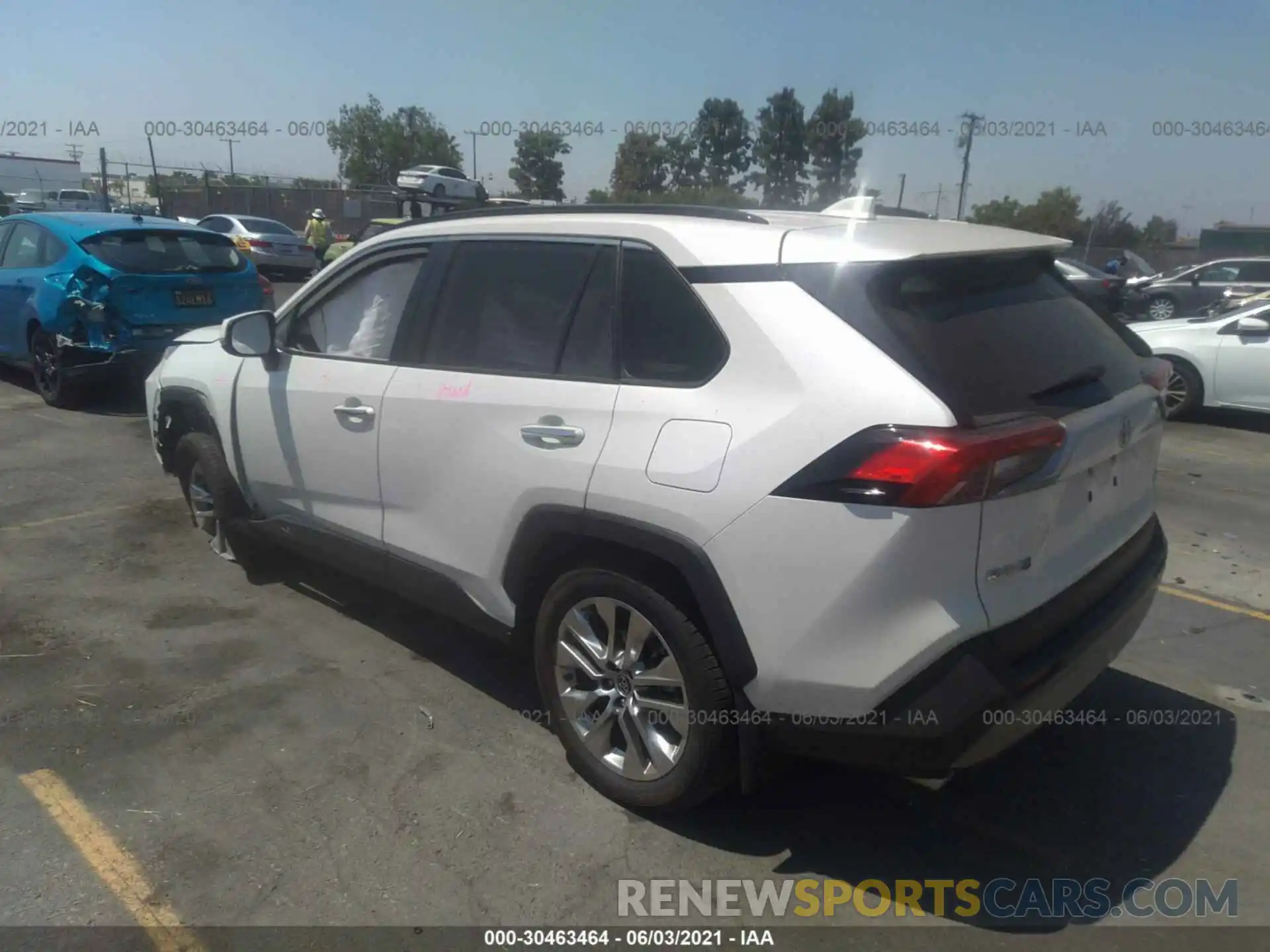 3 Фотография поврежденного автомобиля JTMY1RFV9KD502590 TOYOTA RAV4 2019