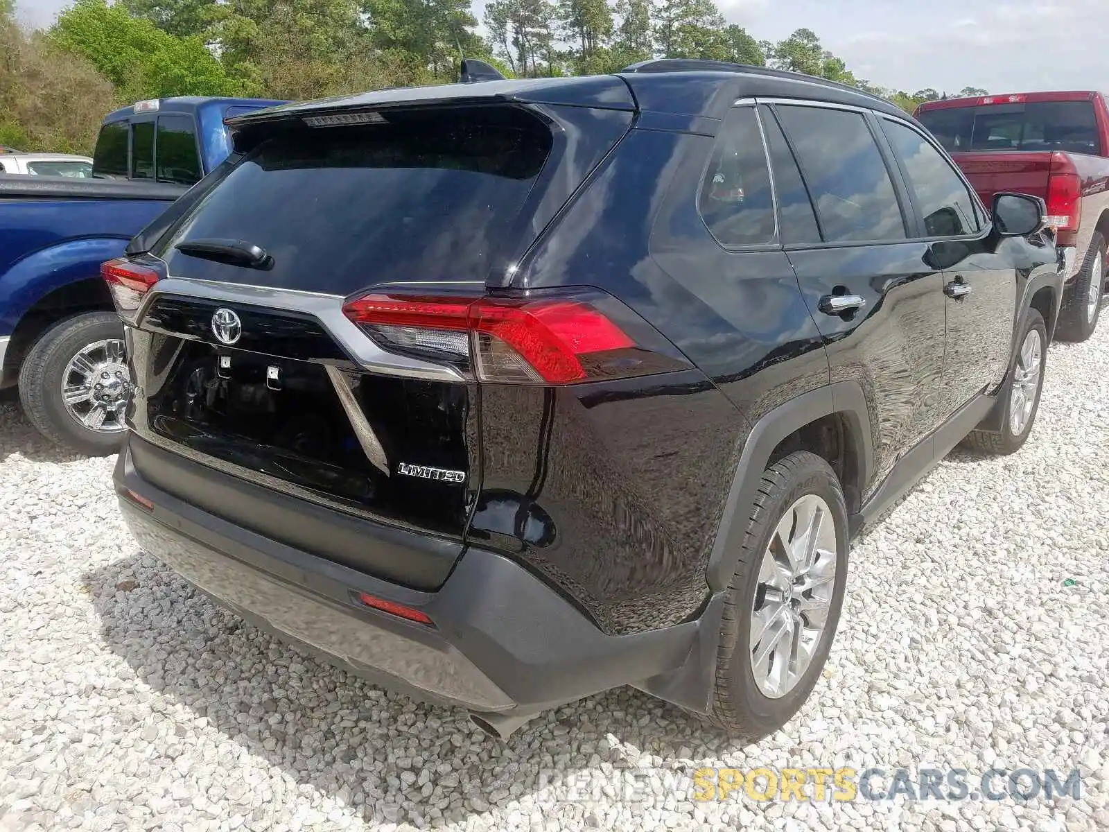 4 Photograph of a damaged car JTMY1RFV9KD516358 TOYOTA RAV4 2019