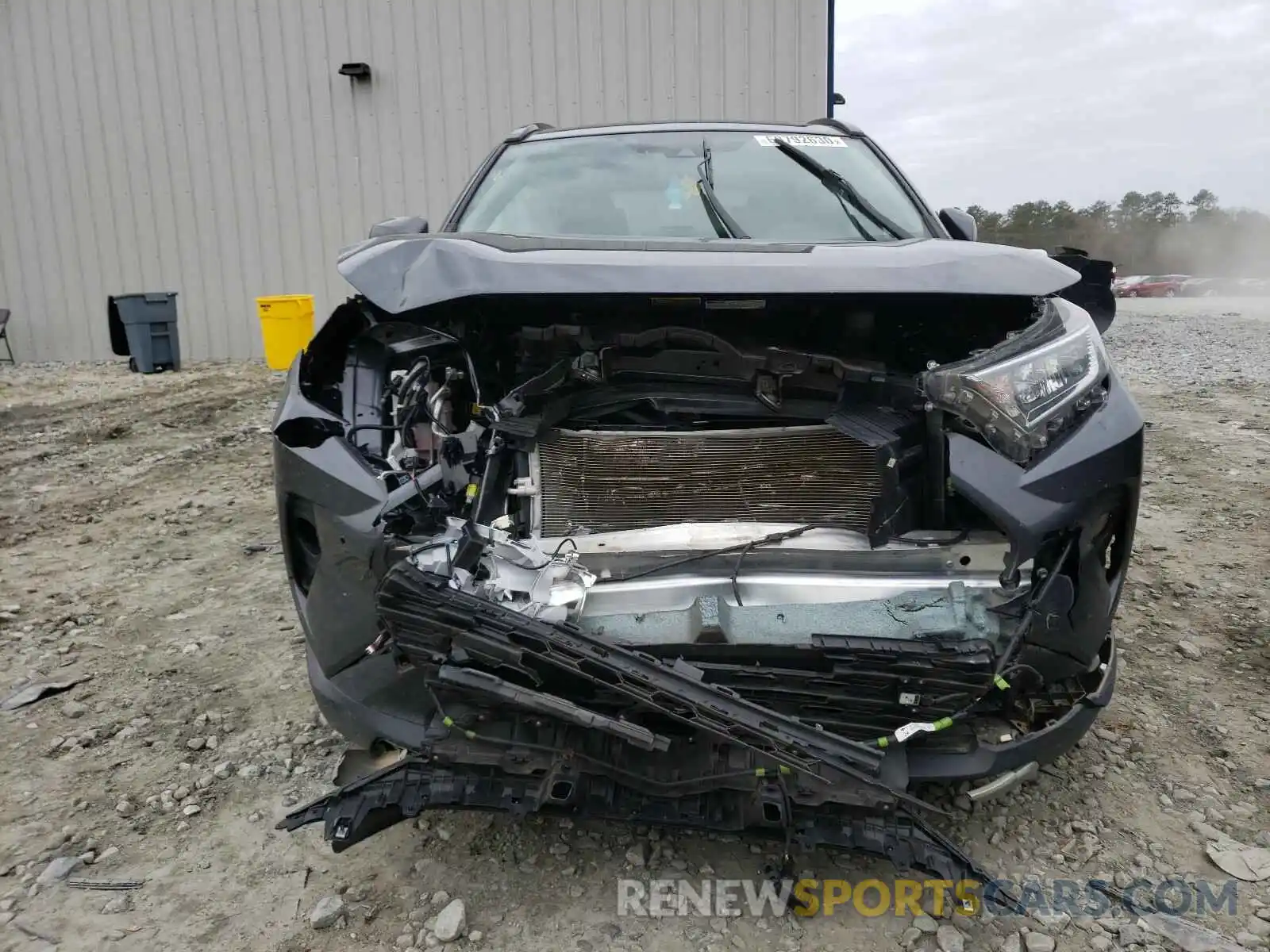 9 Photograph of a damaged car JTMY1RFVXKD019223 TOYOTA RAV4 2019