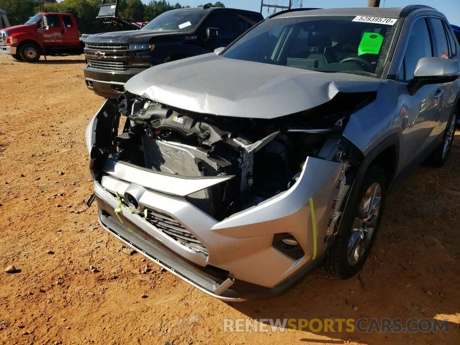 9 Photograph of a damaged car JTMY1RFVXKD020291 TOYOTA RAV4 2019