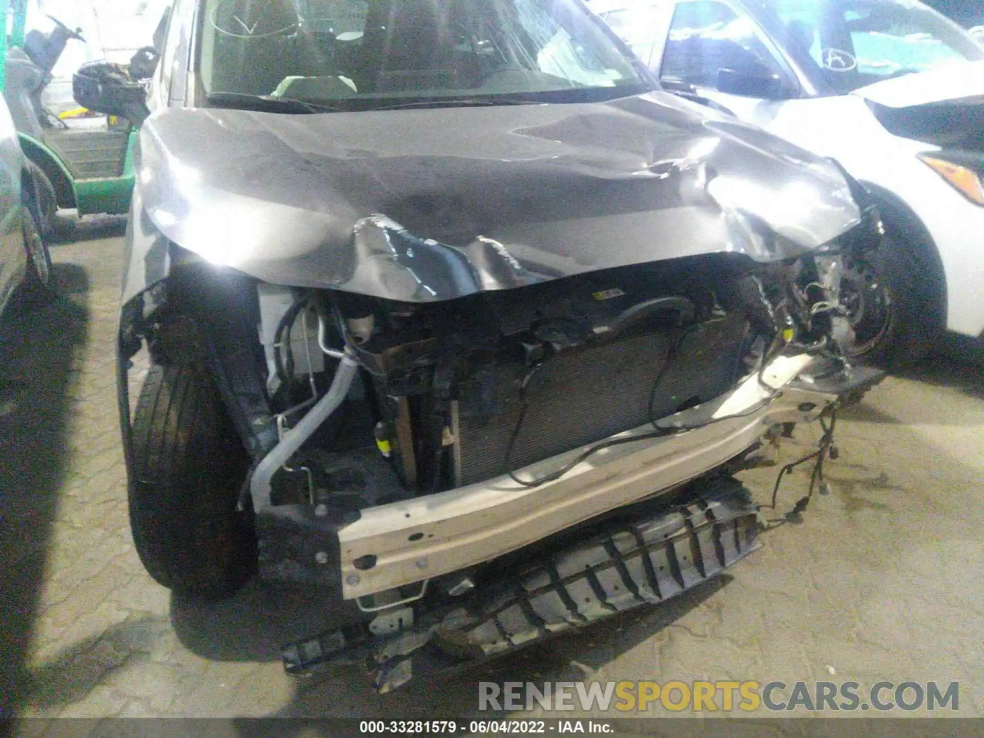 6 Photograph of a damaged car 003F1RFV0LC084045 TOYOTA RAV4 2020