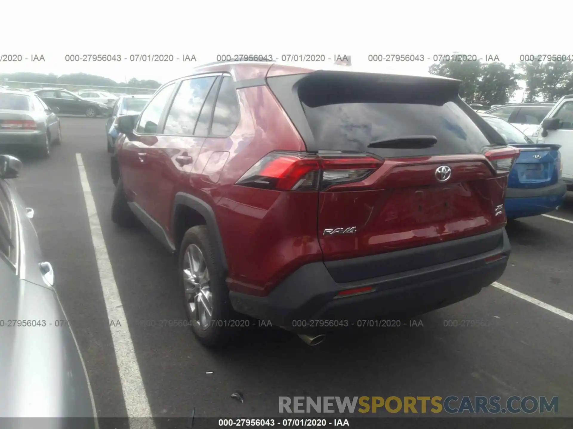 3 Photograph of a damaged car 2T3A1RFV0LC064016 TOYOTA RAV4 2020