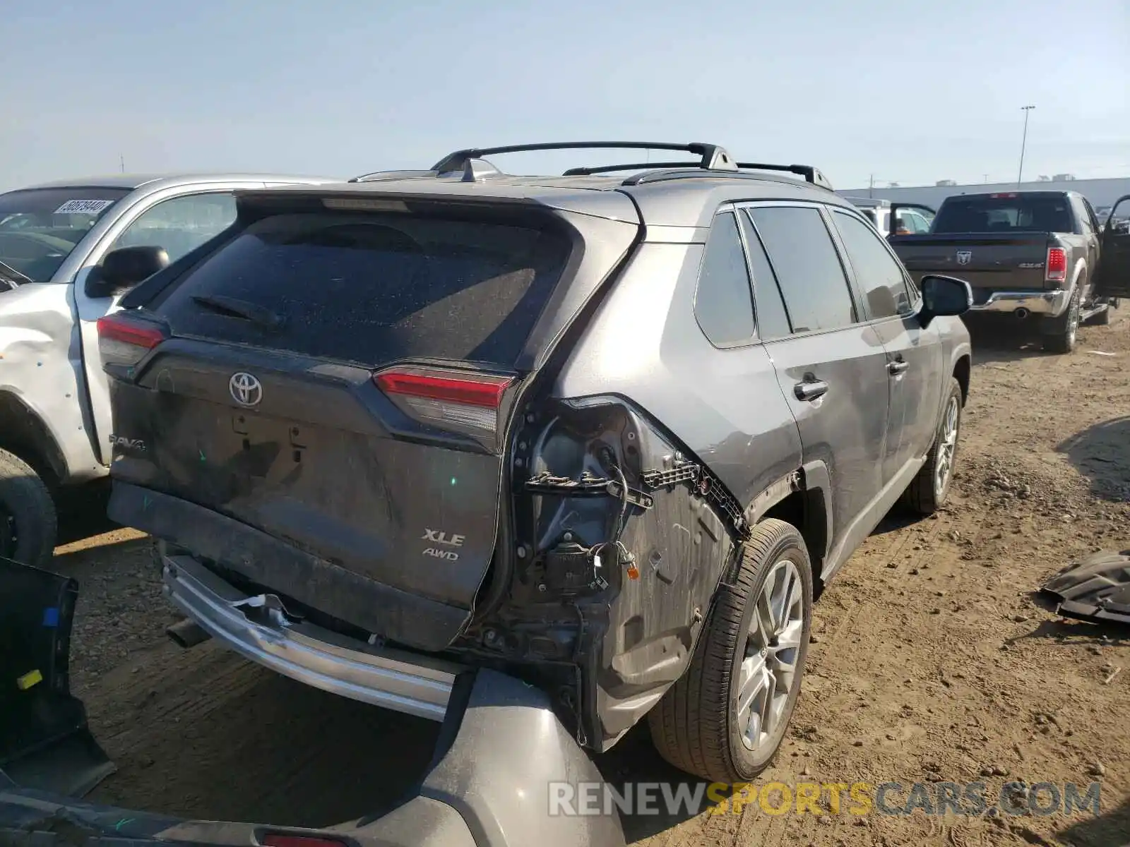 4 Photograph of a damaged car 2T3A1RFV0LC088297 TOYOTA RAV4 2020