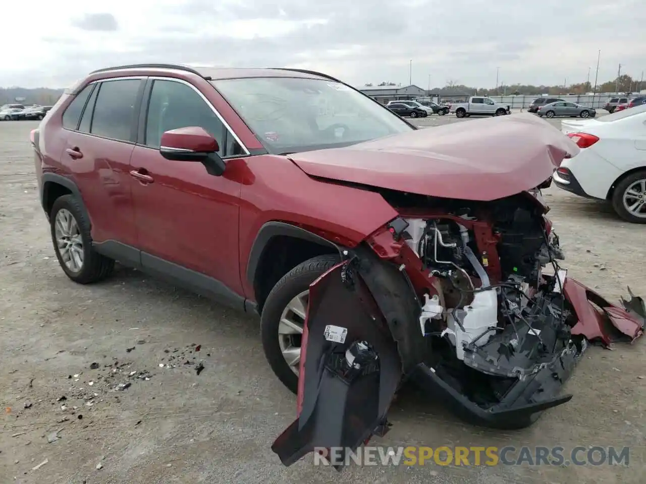 1 Photograph of a damaged car 2T3A1RFV0LC133710 TOYOTA RAV4 2020