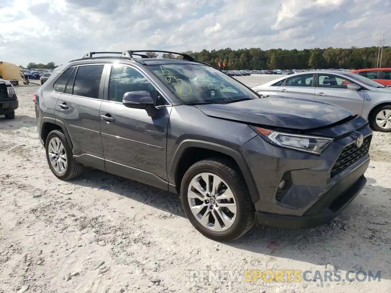 1 Photograph of a damaged car 2T3A1RFV0LC139359 TOYOTA RAV4 2020