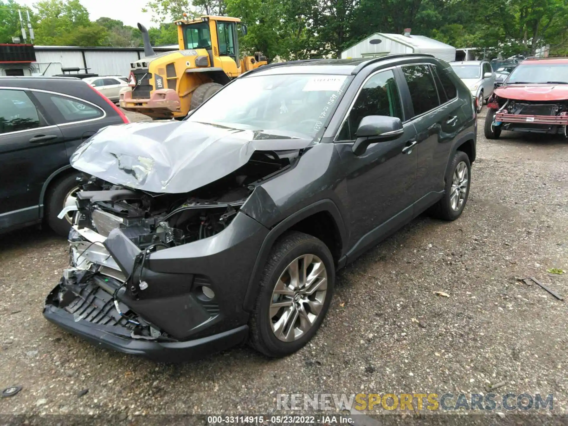 2 Photograph of a damaged car 2T3A1RFV0LW092073 TOYOTA RAV4 2020