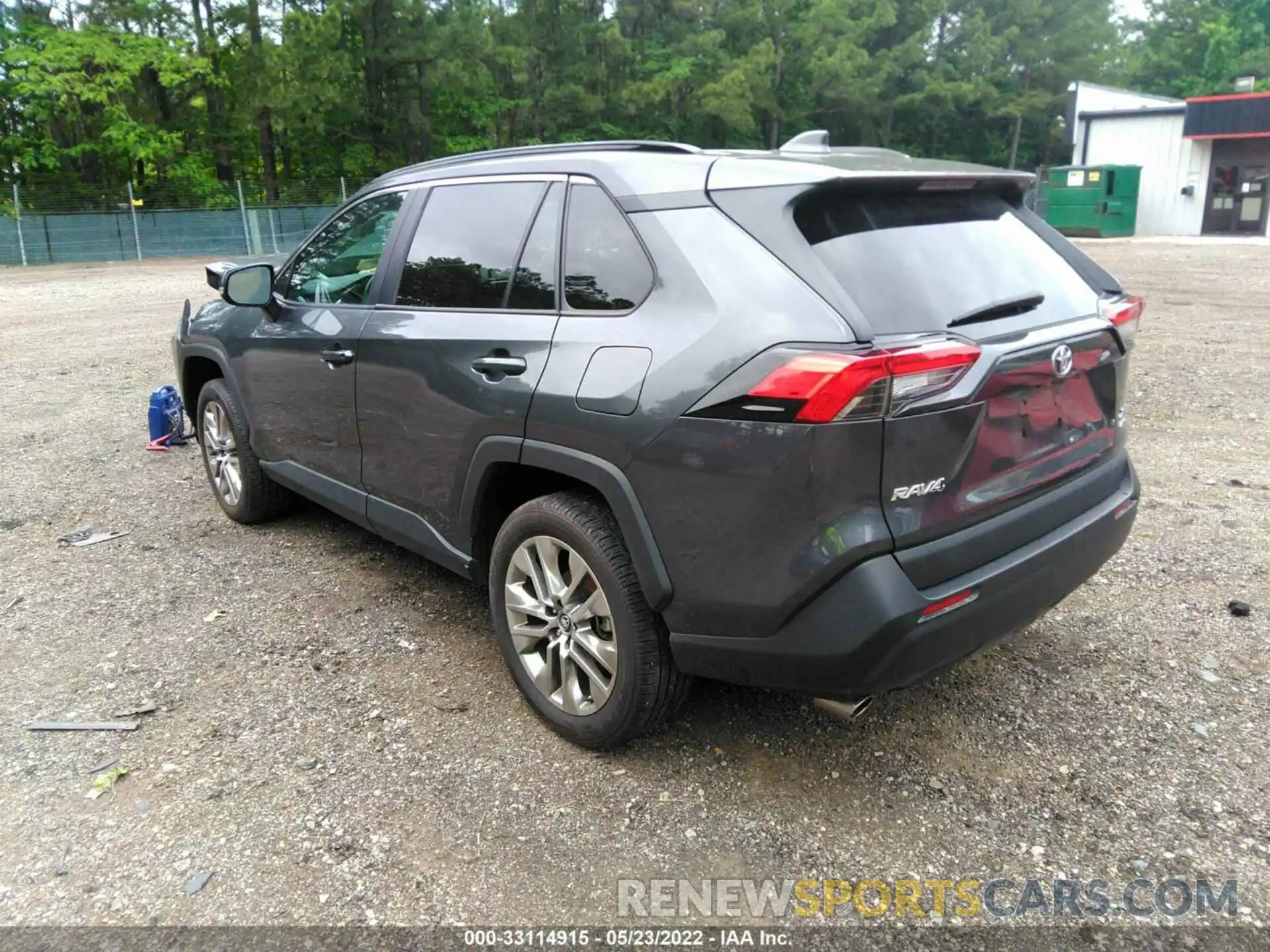 3 Photograph of a damaged car 2T3A1RFV0LW092073 TOYOTA RAV4 2020