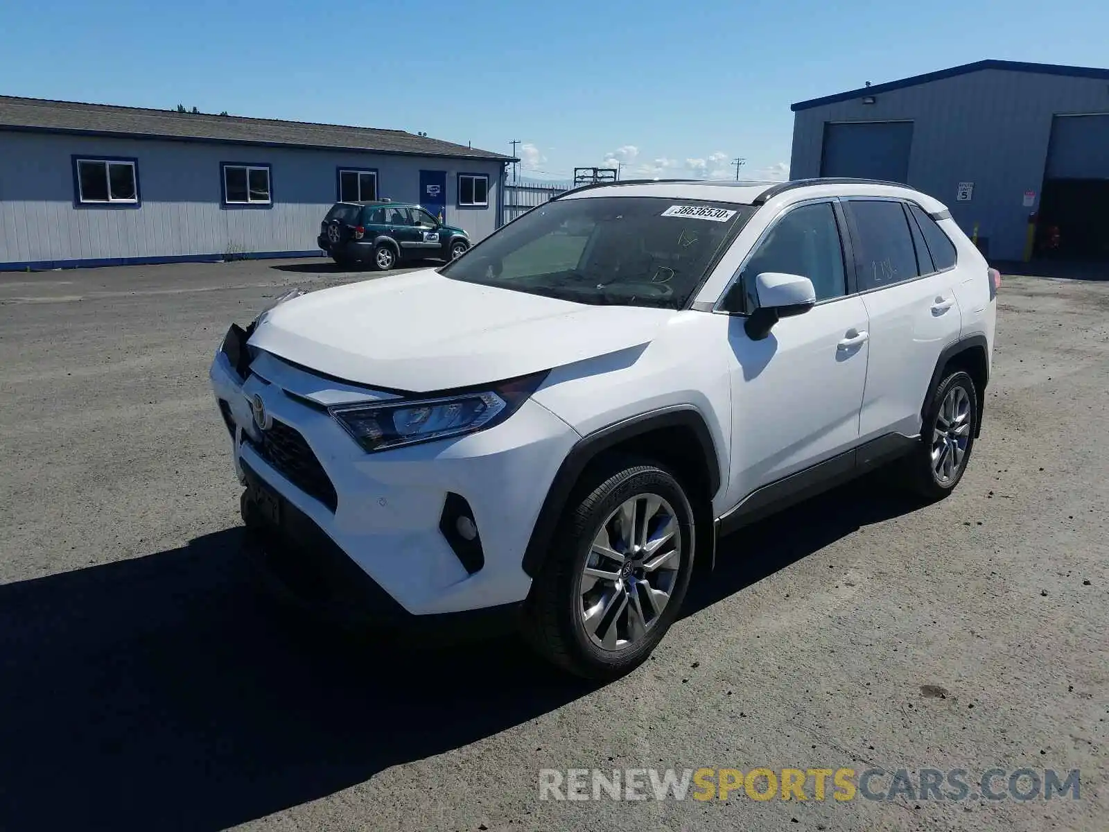 2 Photograph of a damaged car 2T3A1RFV0LW099671 TOYOTA RAV4 2020